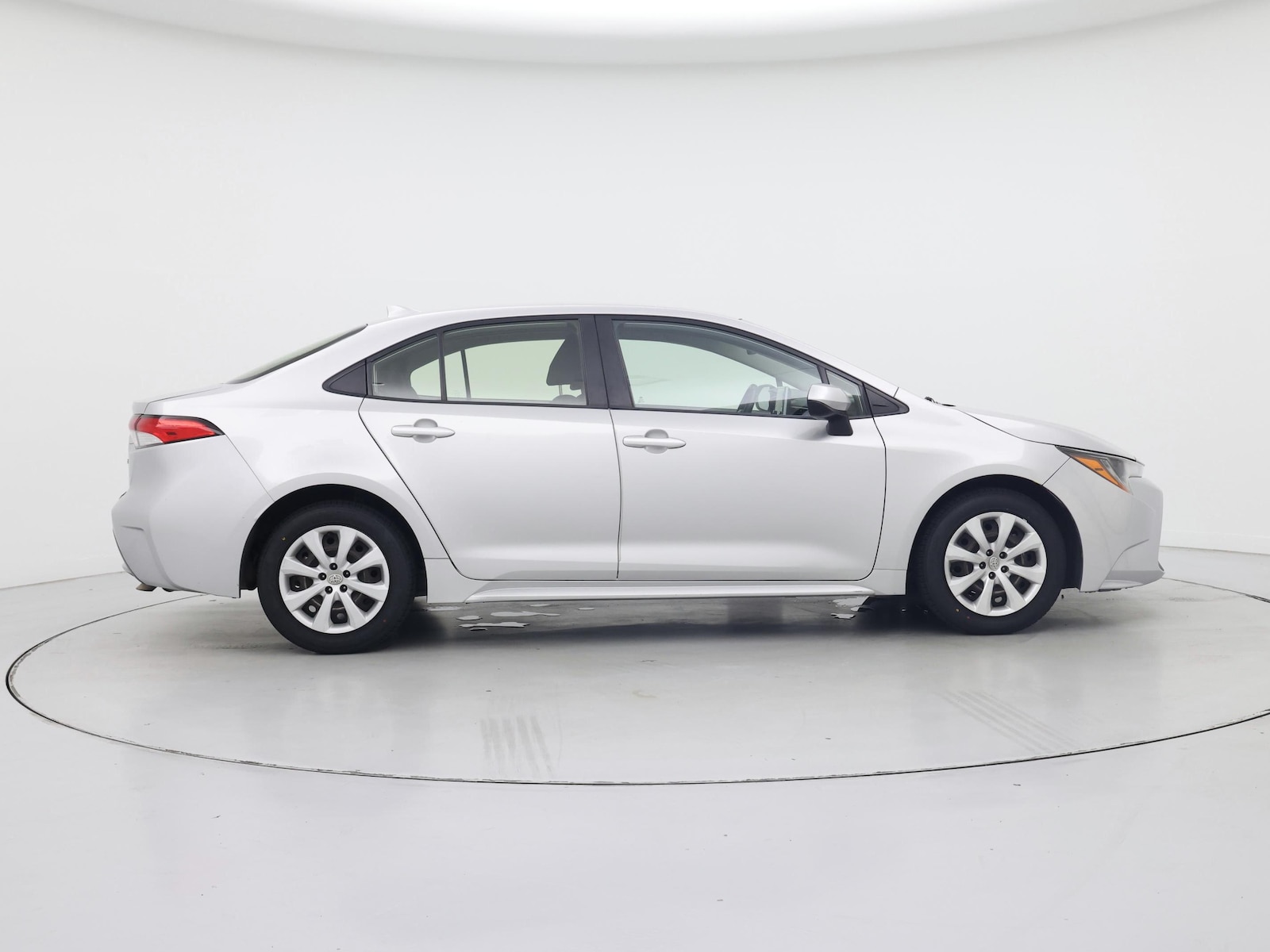 2020 Toyota Corolla LE - Photo 8