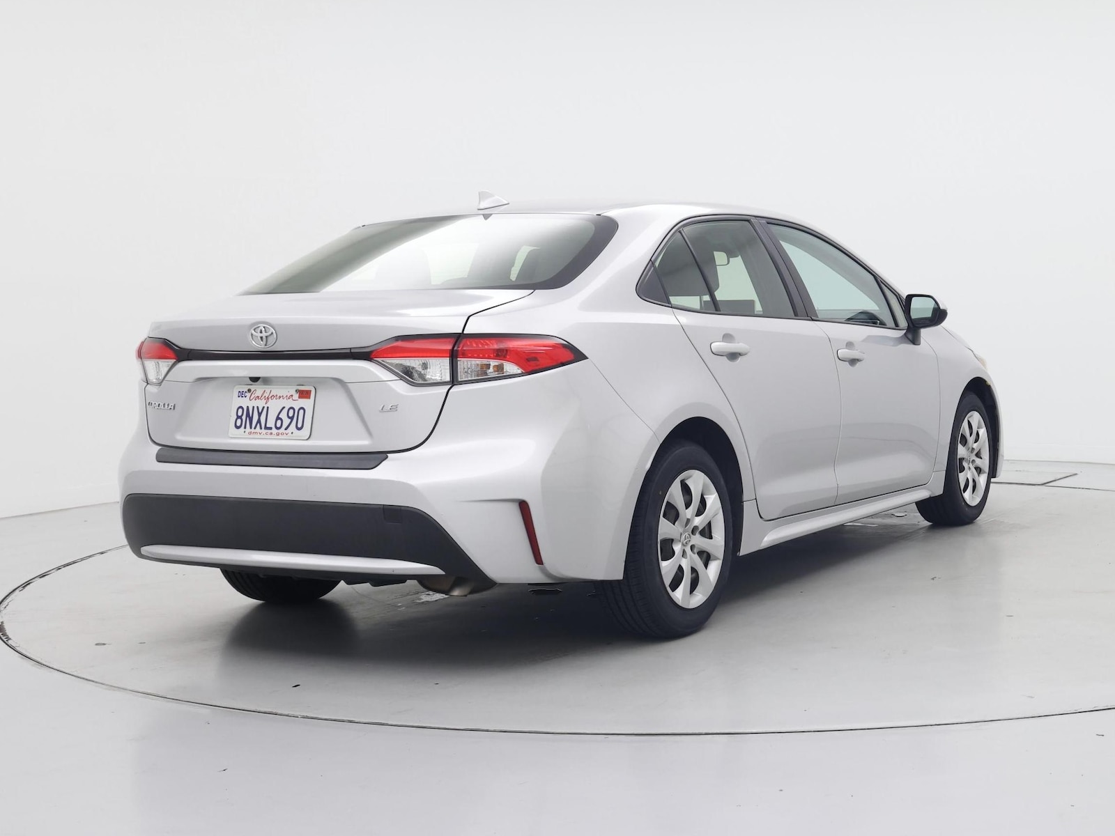 2020 Toyota Corolla LE - Photo 9