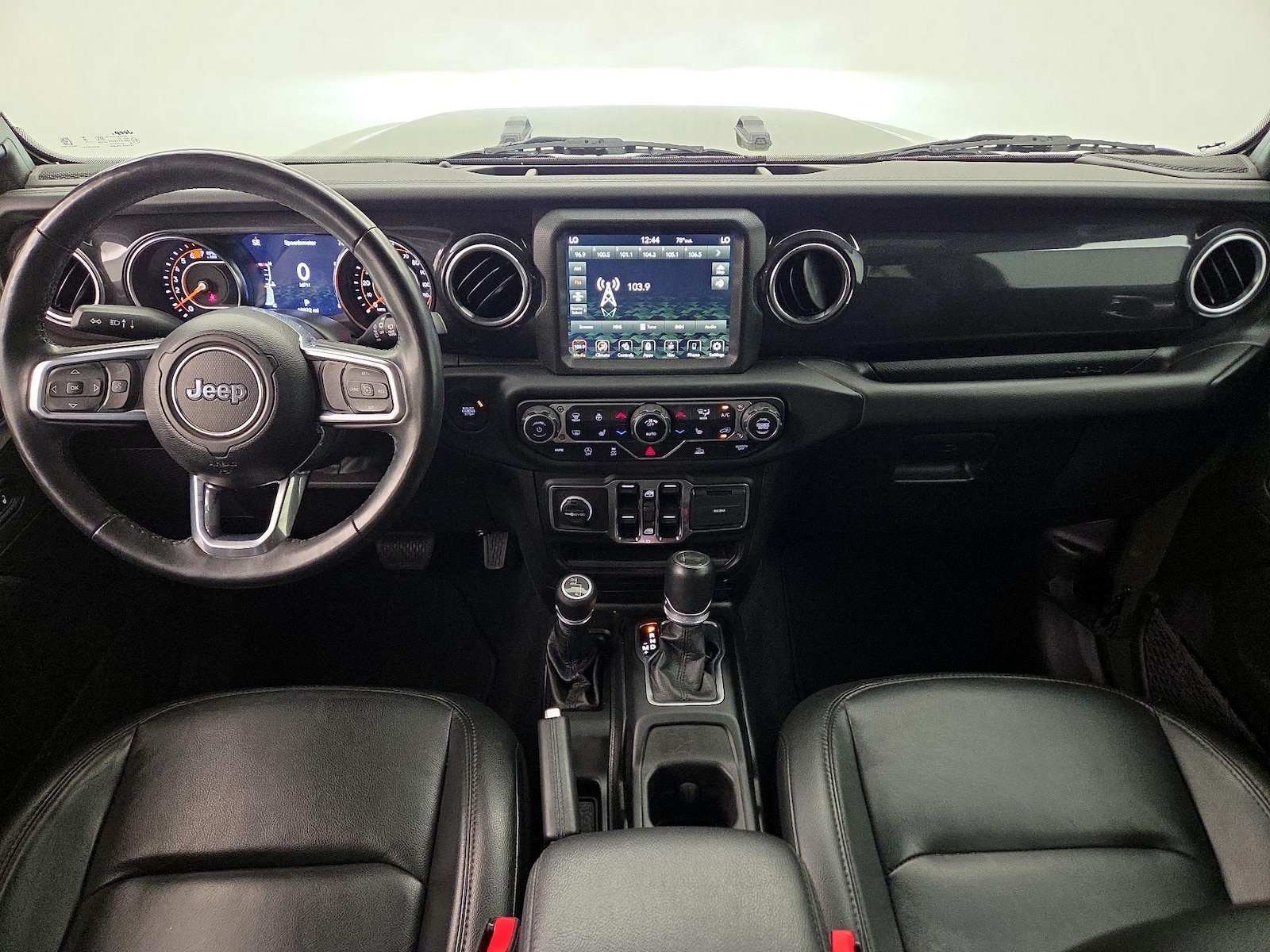 Apple CarPlay® & Android Auto™