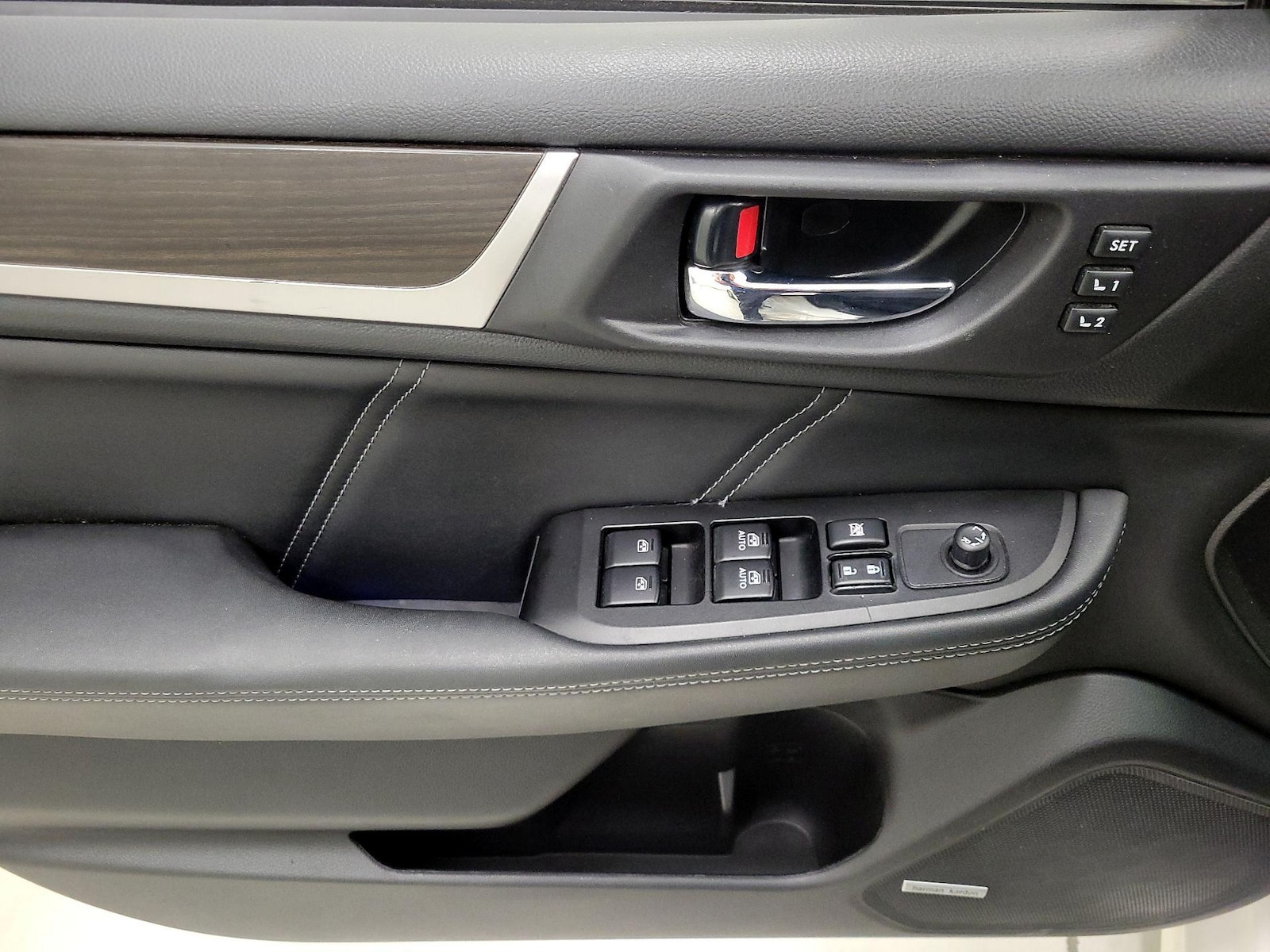 2018 Subaru Legacy Limited - Photo 13