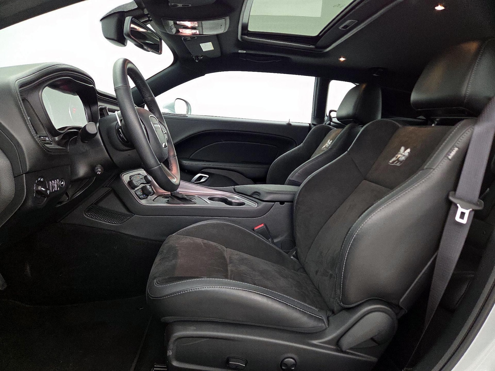 Power Seat(s) & Side Airbags