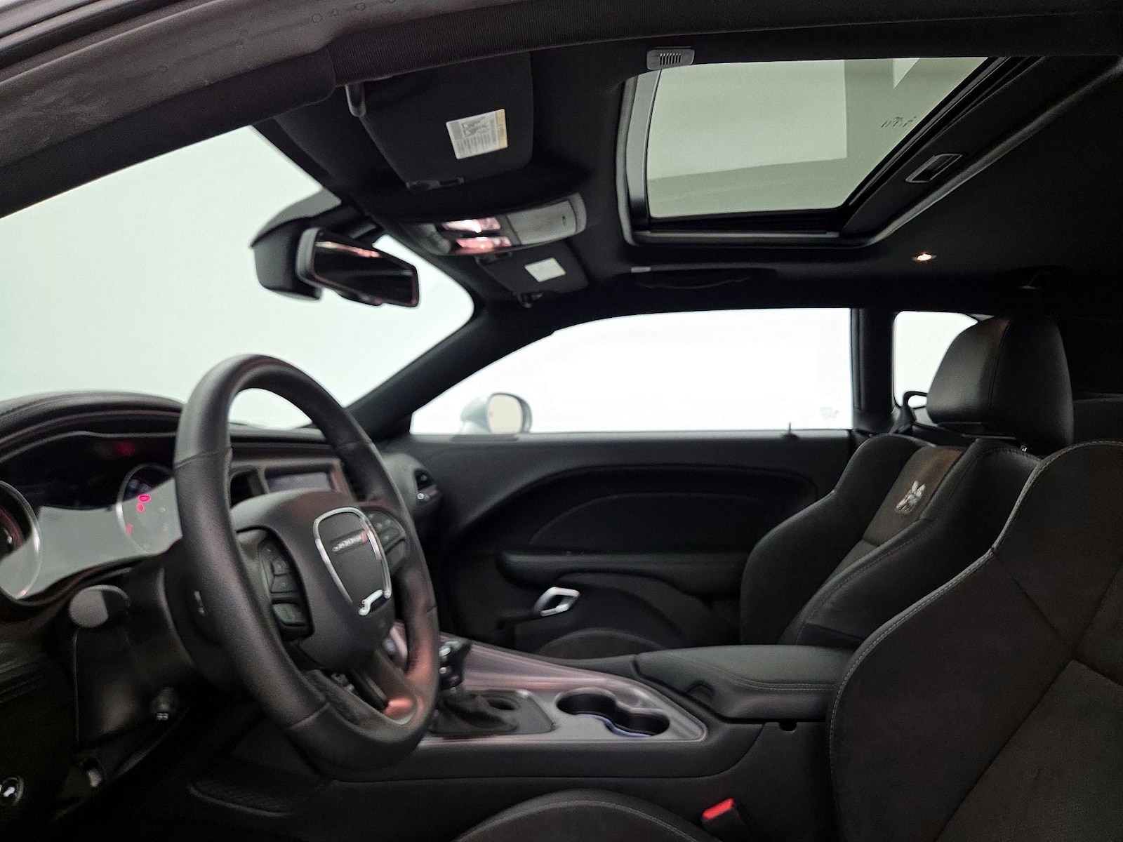 Sunroof(s) & Overhead Airbags