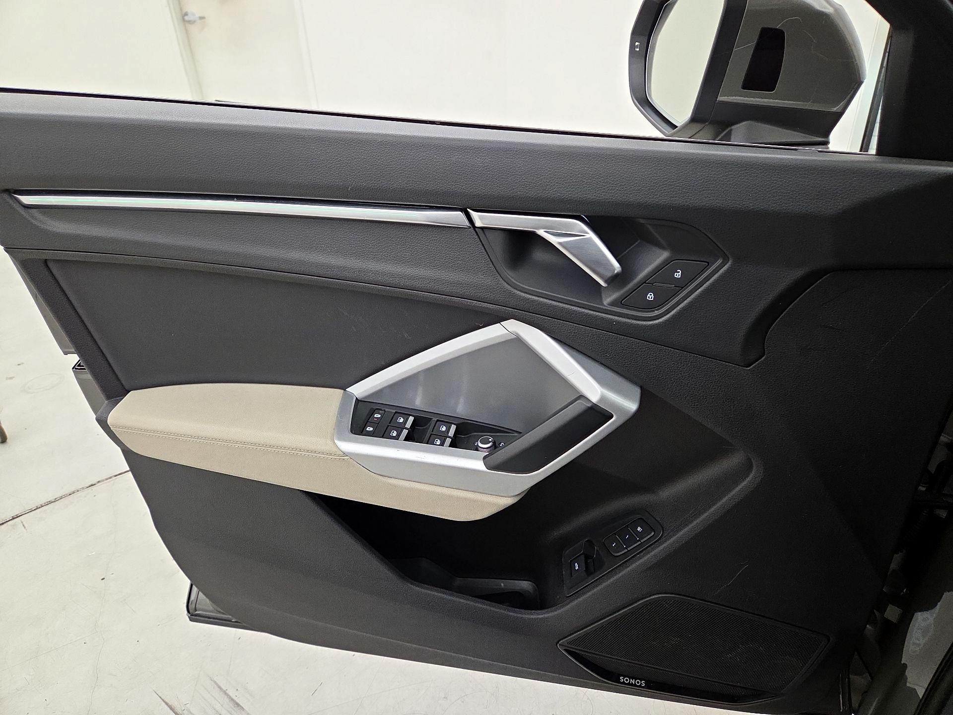Thumbnail: 2022 Audi Q3 - 12