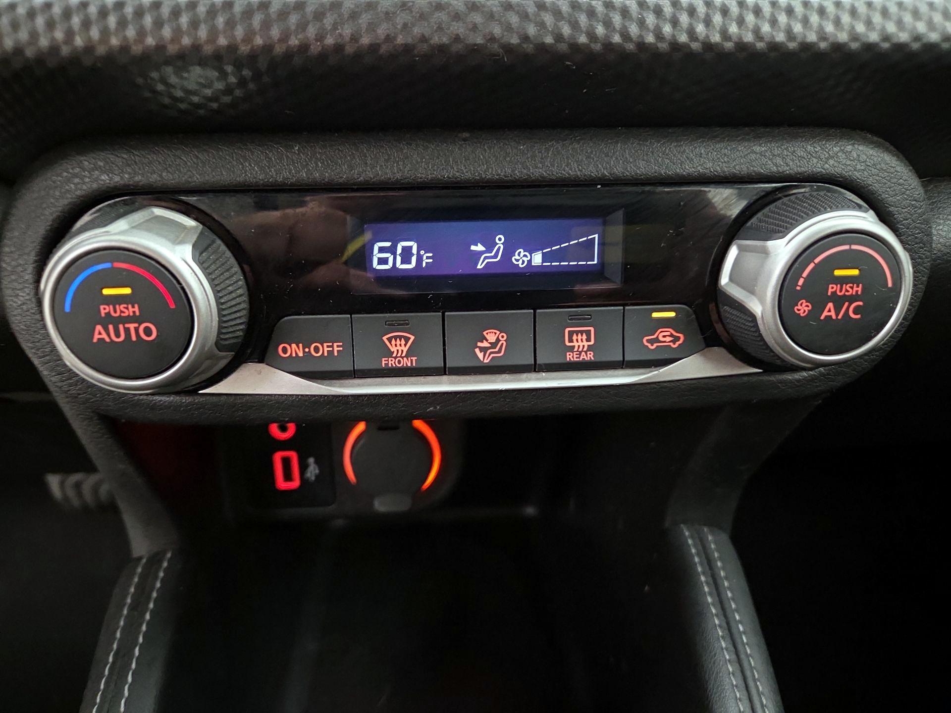 Thumbnail: 2019 Nissan Kicks - 16