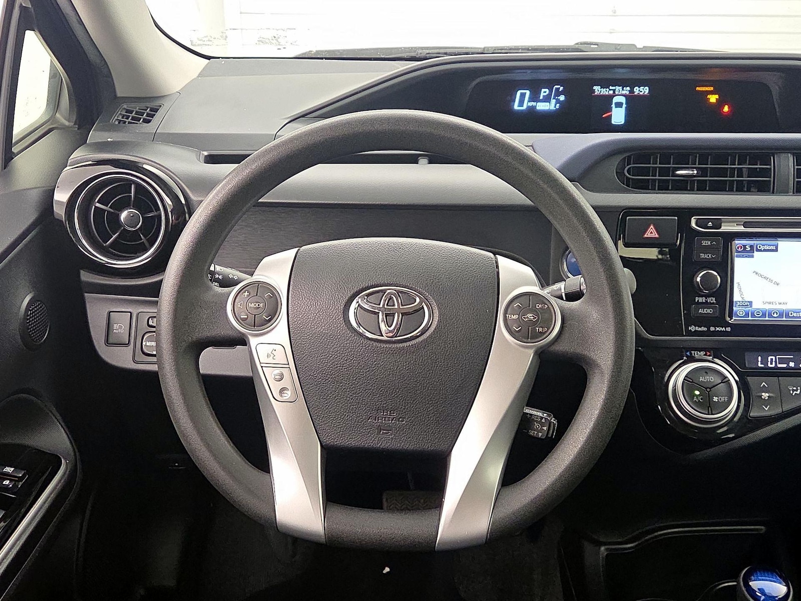 2017 Toyota Prius c Three - Photo 11