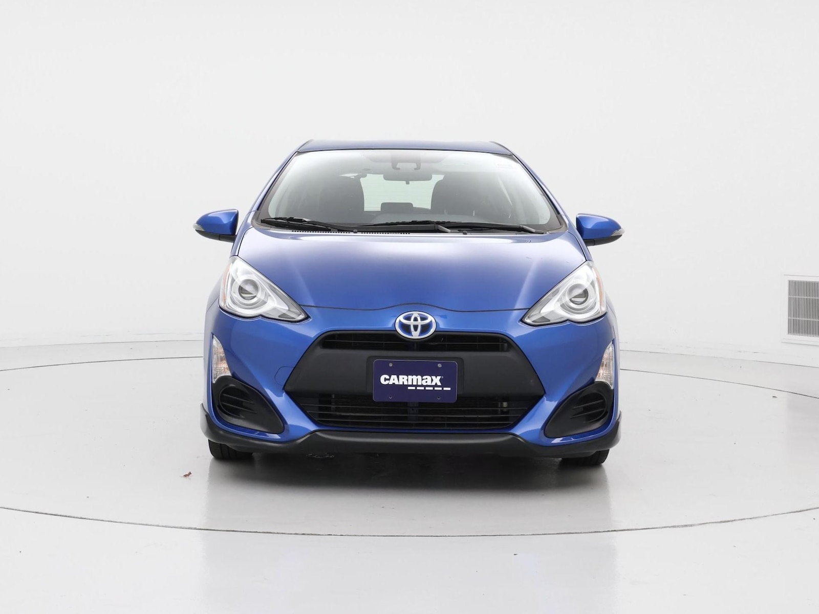 2017 Toyota Prius c Three - Photo 6