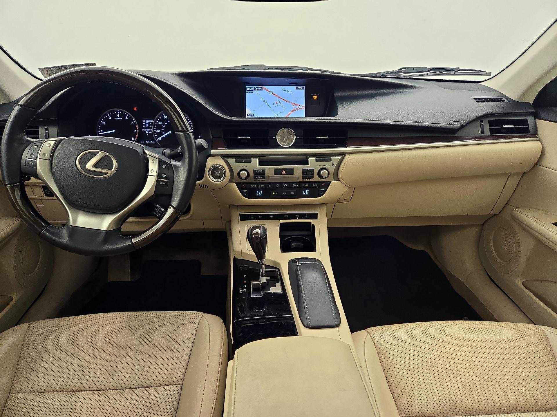 Thumbnail: 2015 Lexus ES - 9