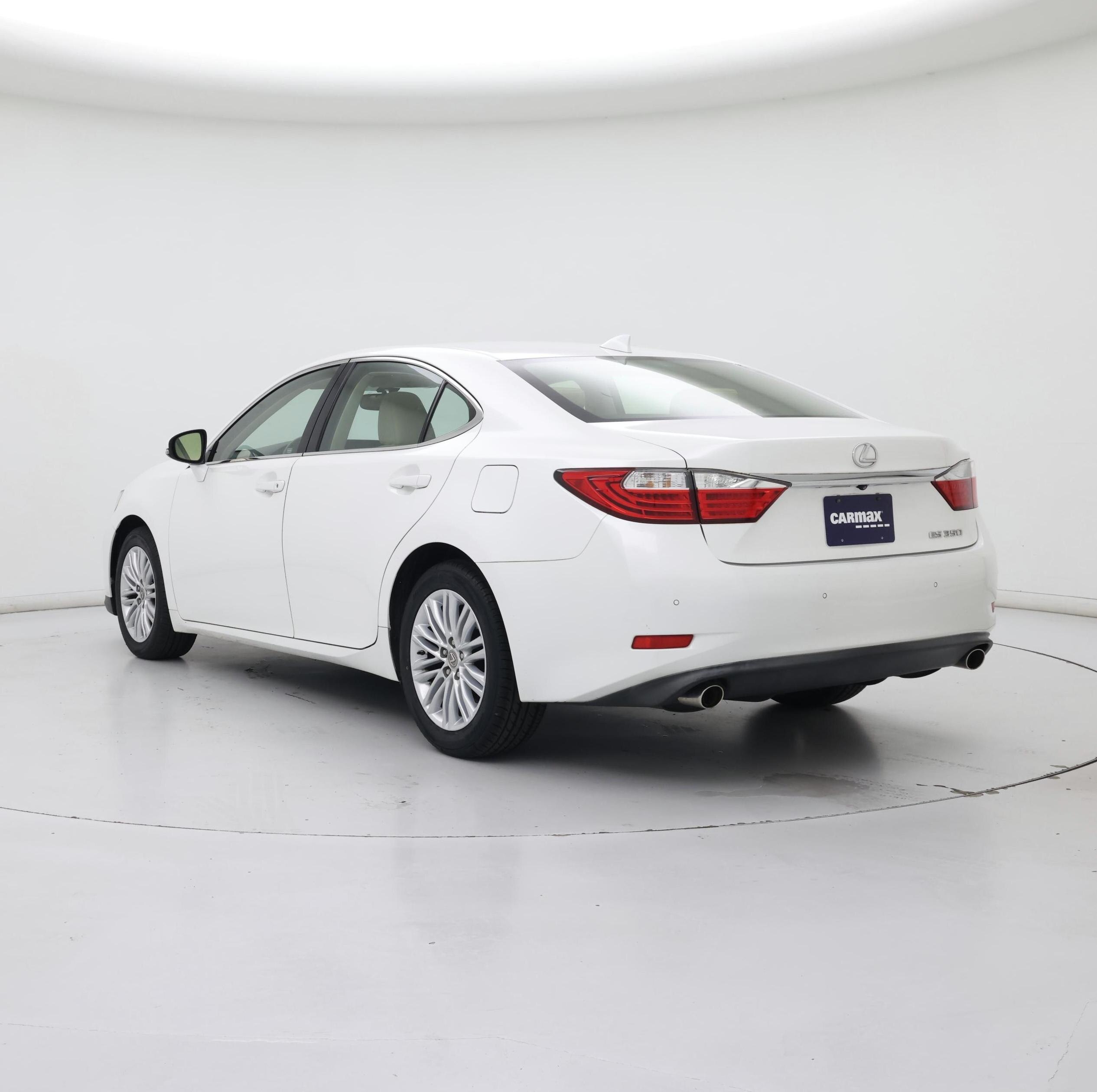 Thumbnail: 2015 Lexus ES - 2