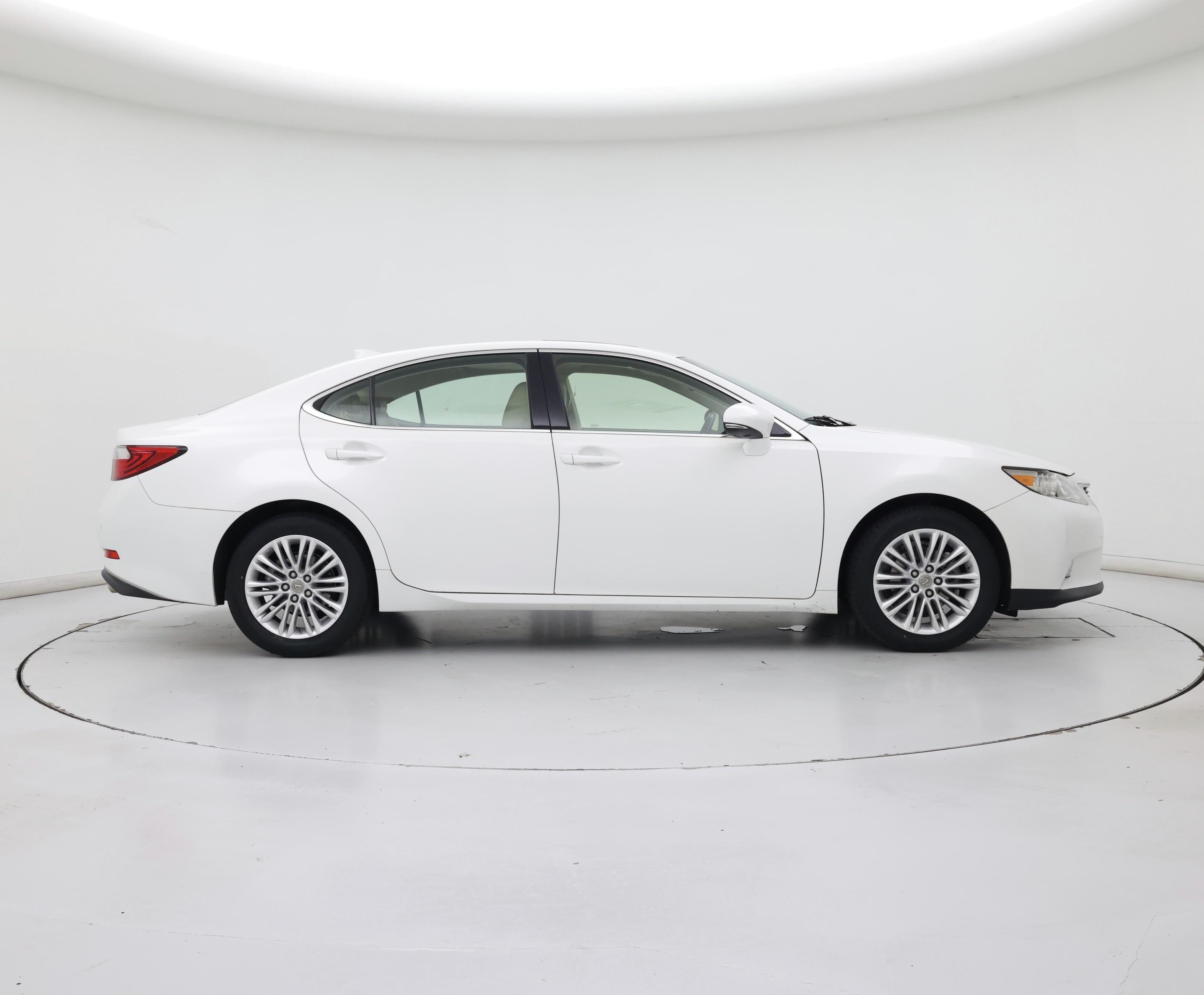 Thumbnail: 2015 Lexus ES - 7