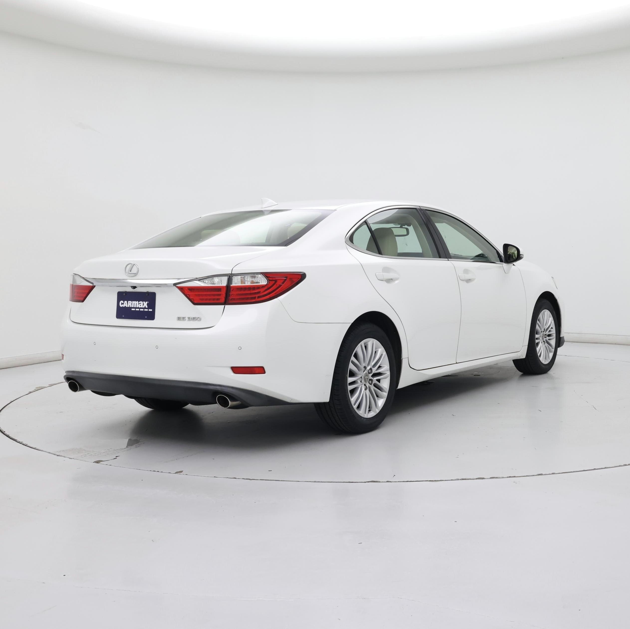 Thumbnail: 2015 Lexus ES - 8