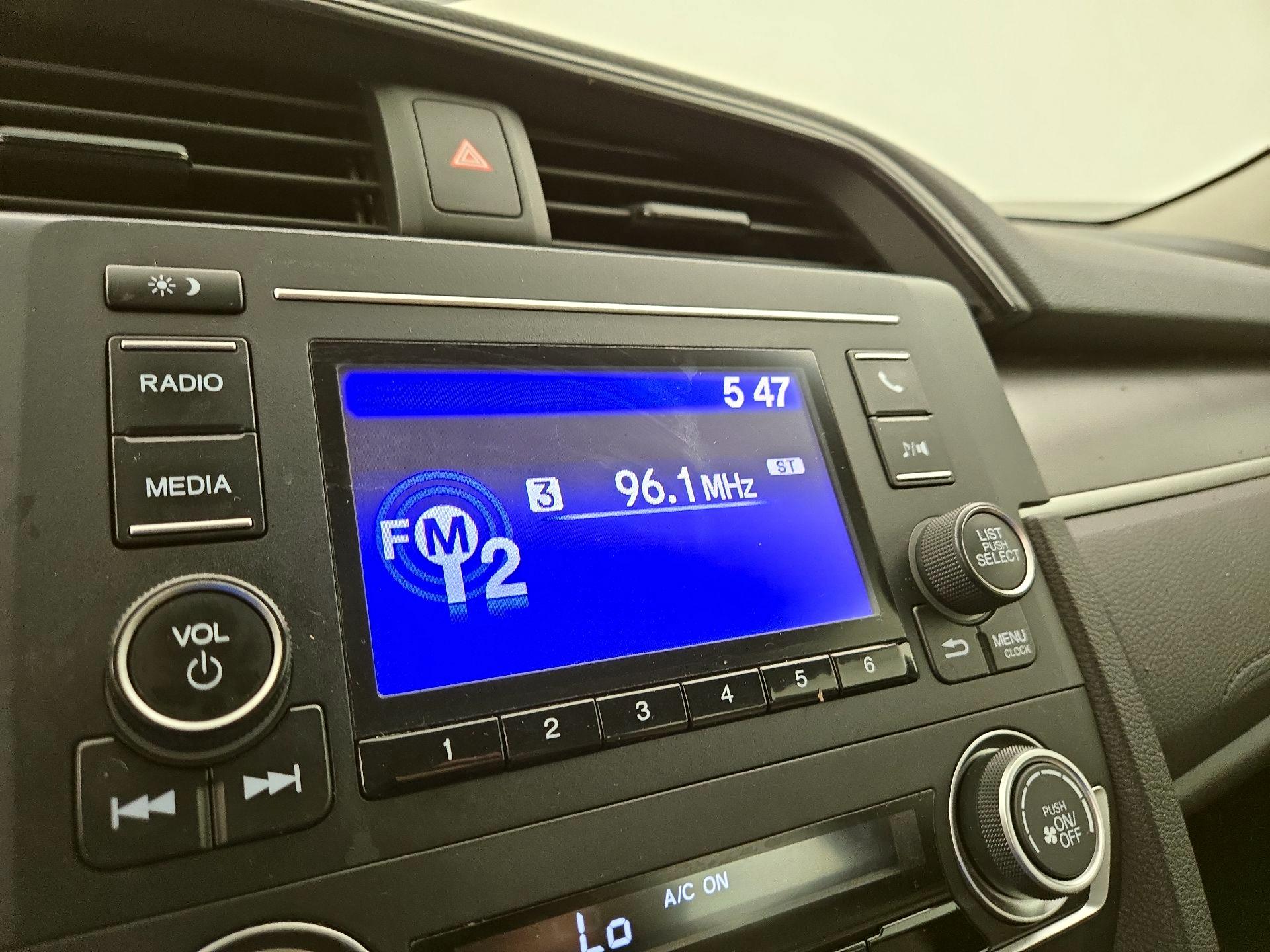 Thumbnail: 2016 Honda Civic - 14