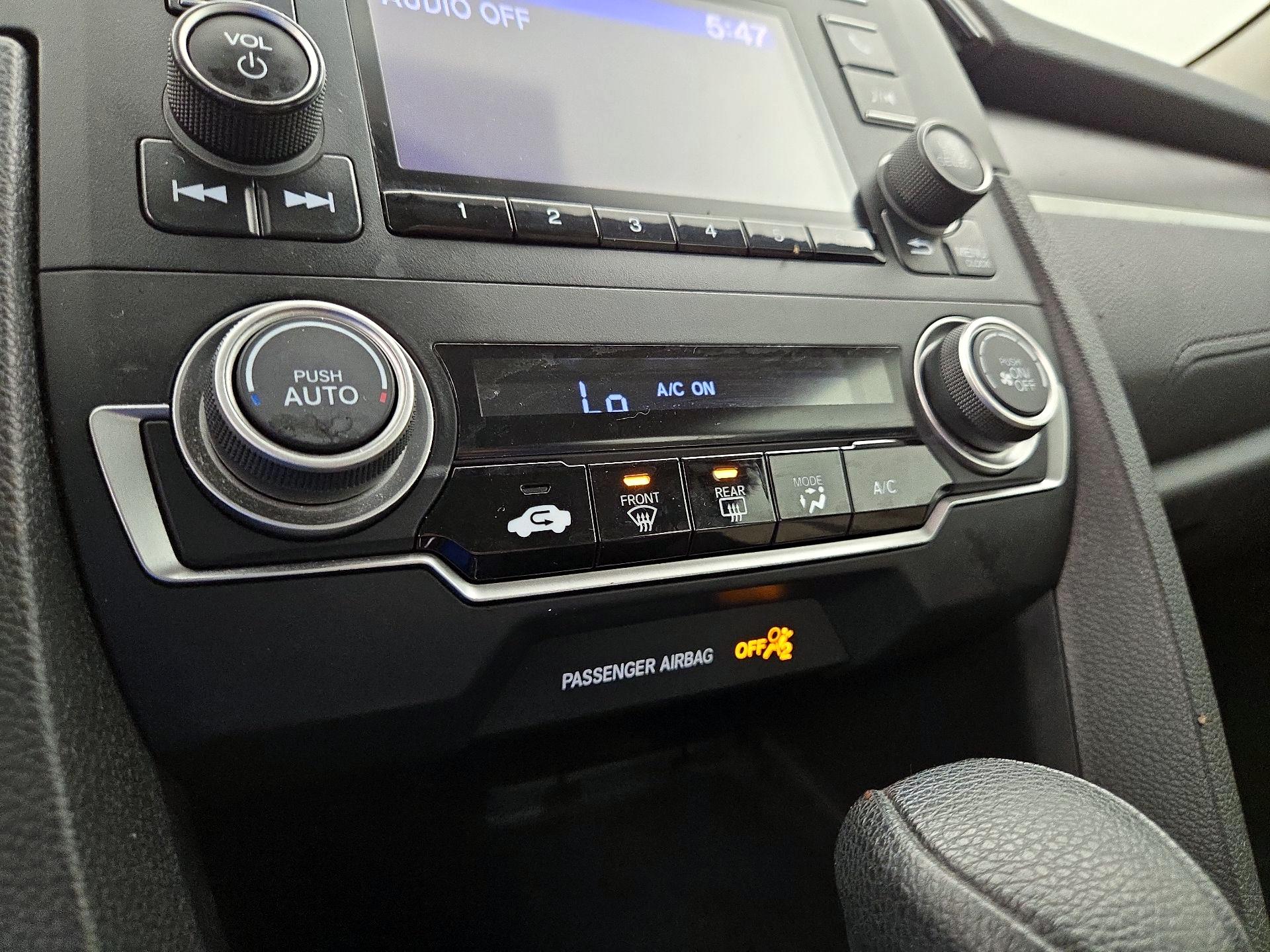 Thumbnail: 2016 Honda Civic - 15