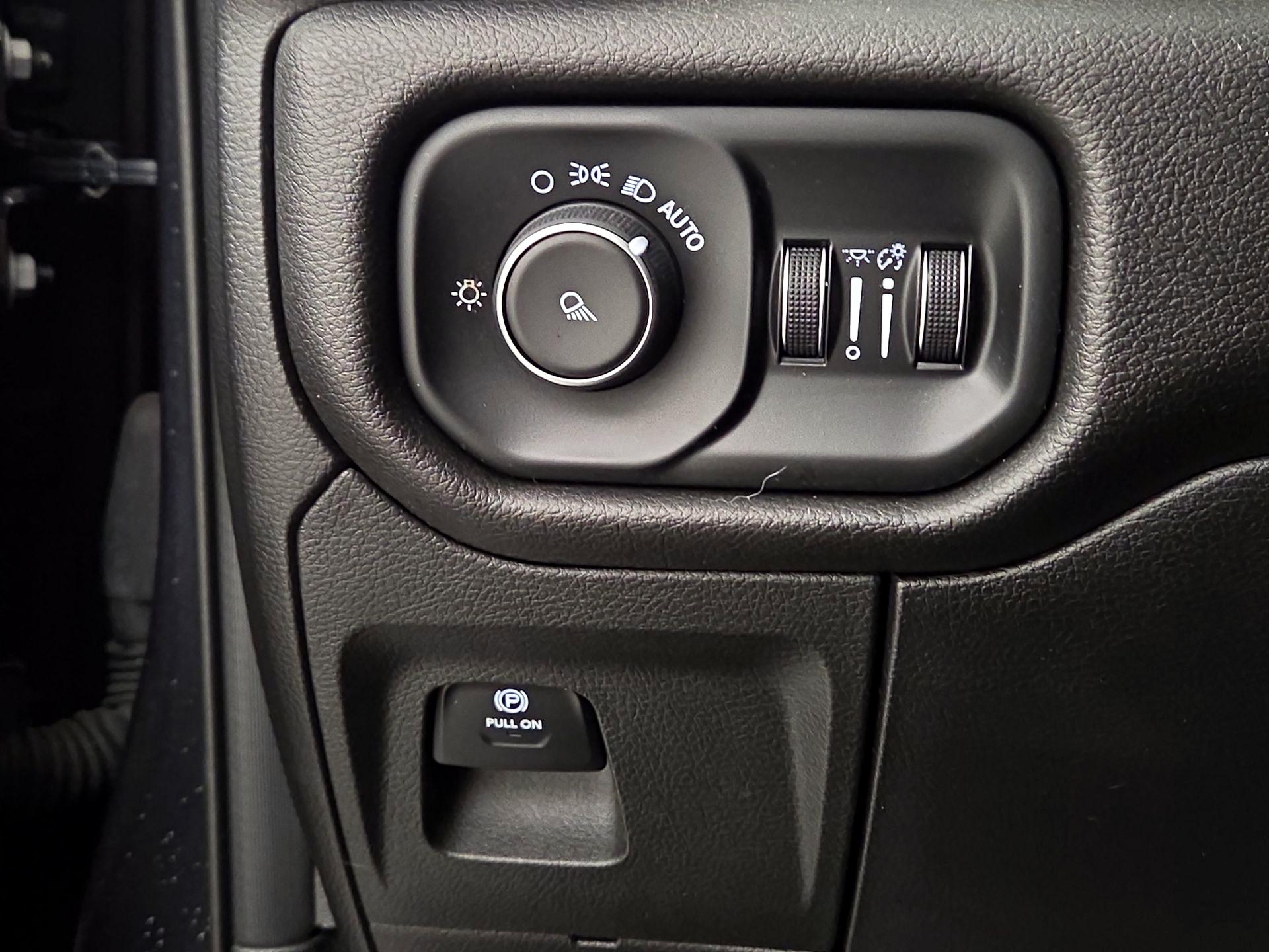 Thumbnail: 2019 RAM 1500 - 13