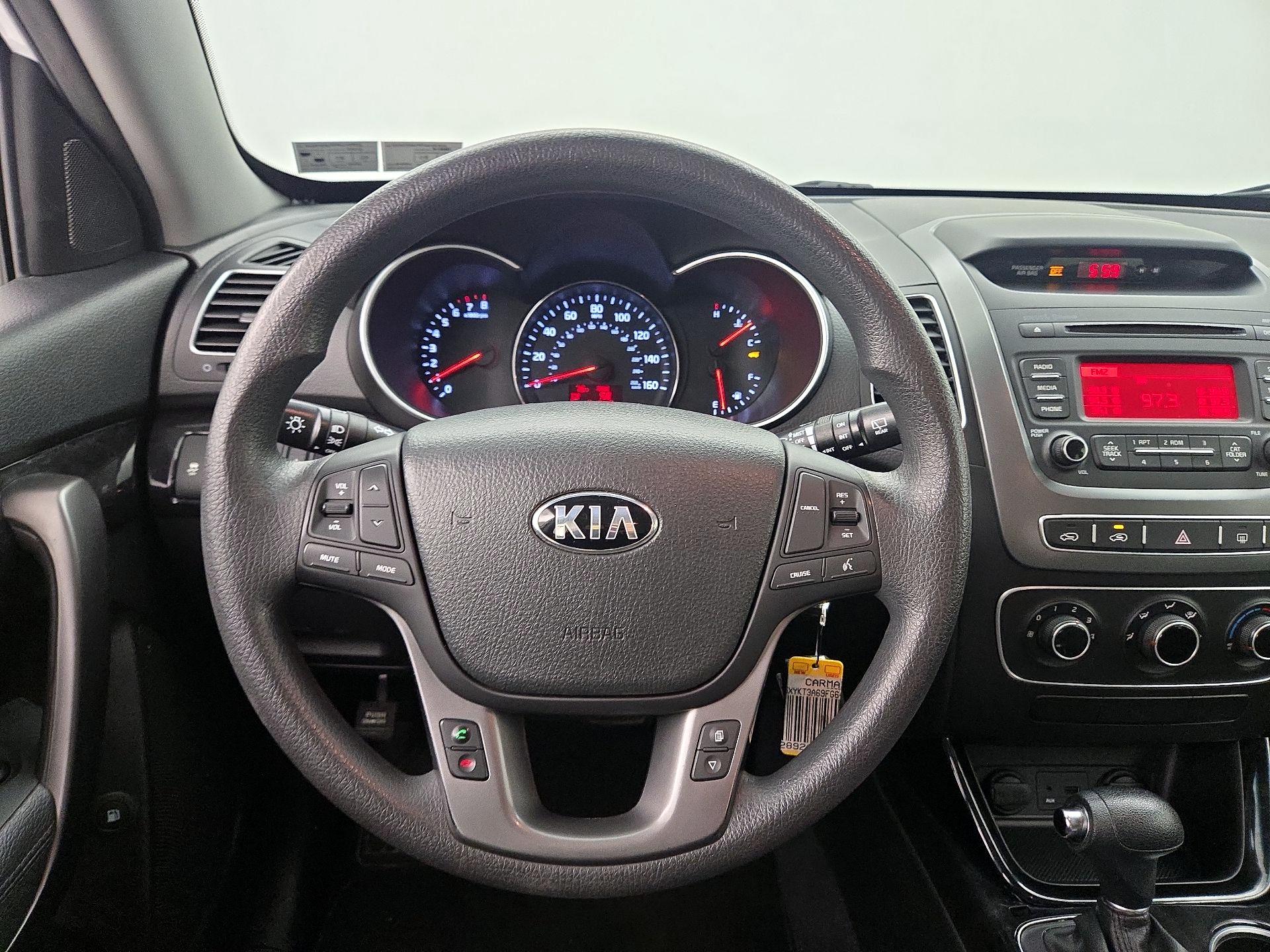 Thumbnail: 2015 Kia Sorento - 10