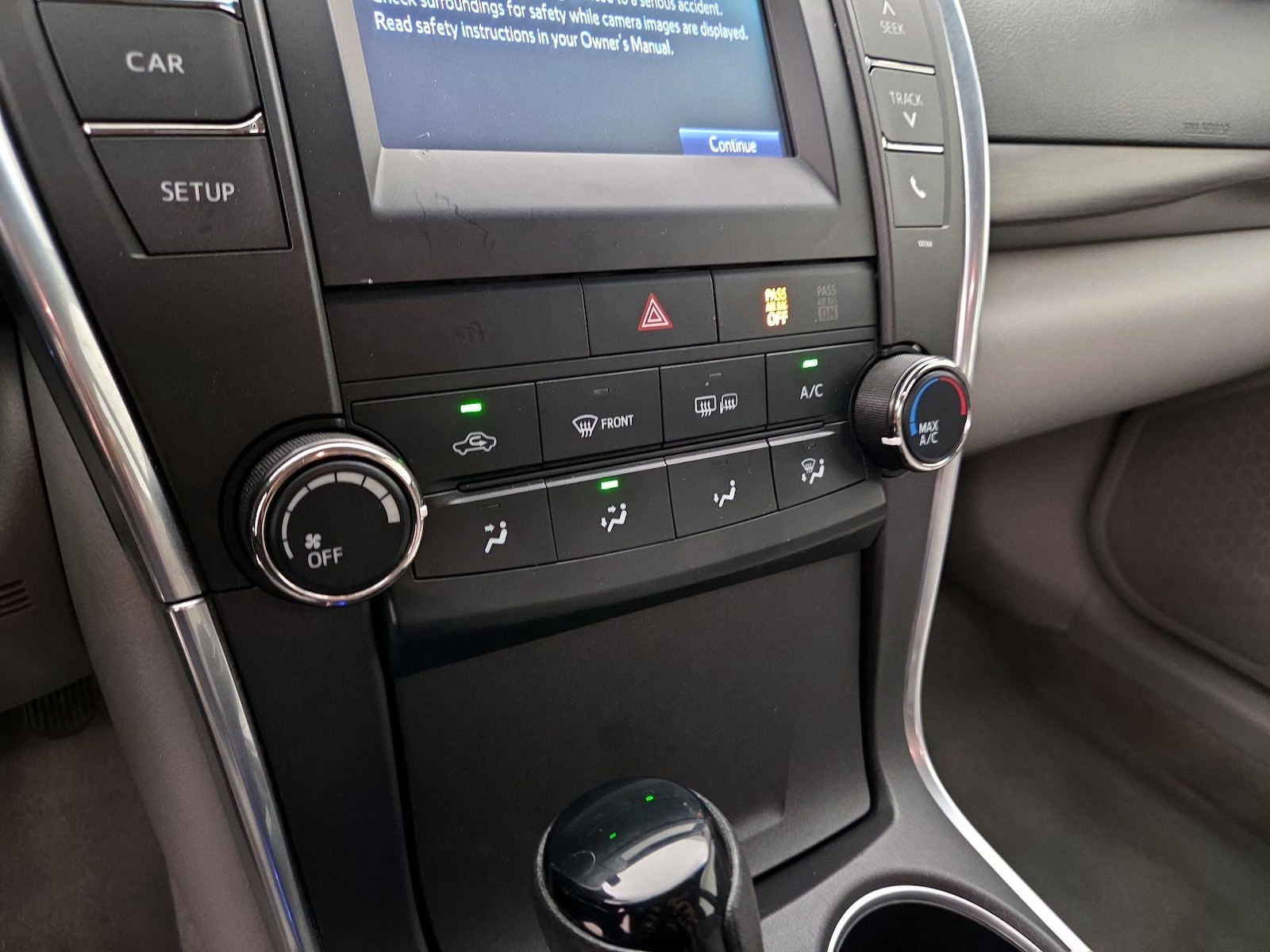 2015 Toyota Camry LE - Photo 16