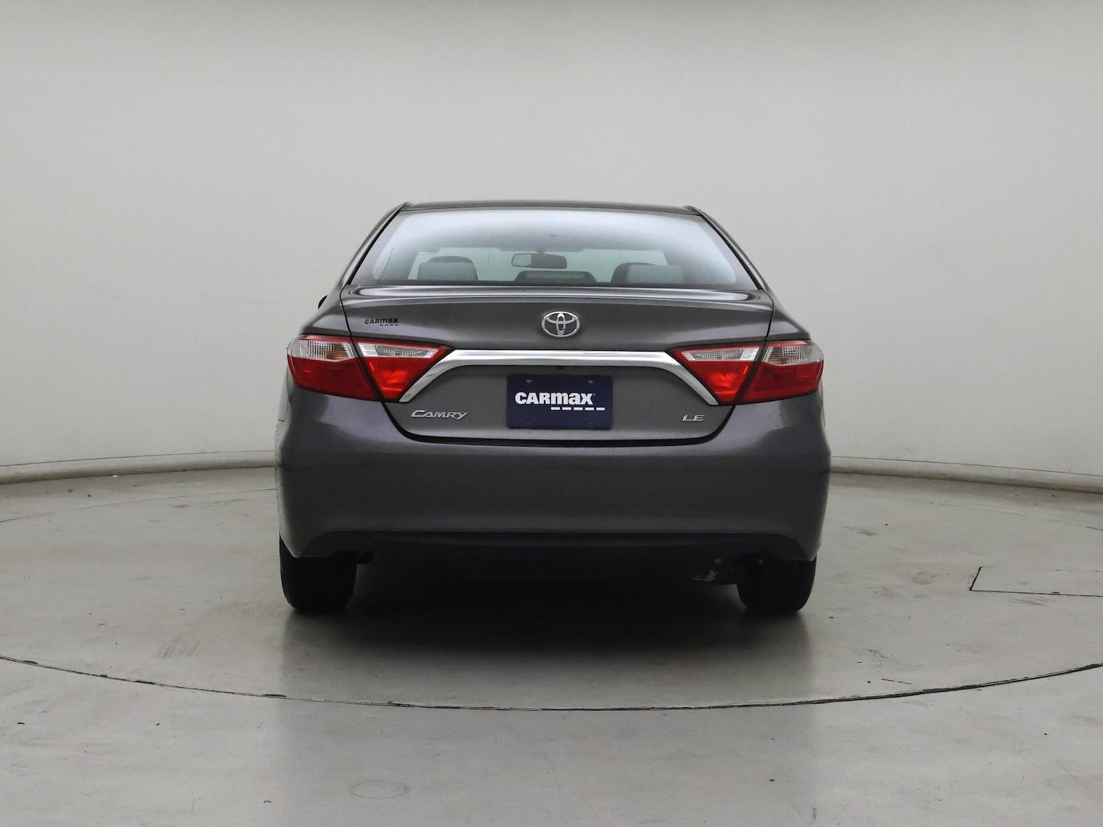2015 Toyota Camry LE - Photo 7