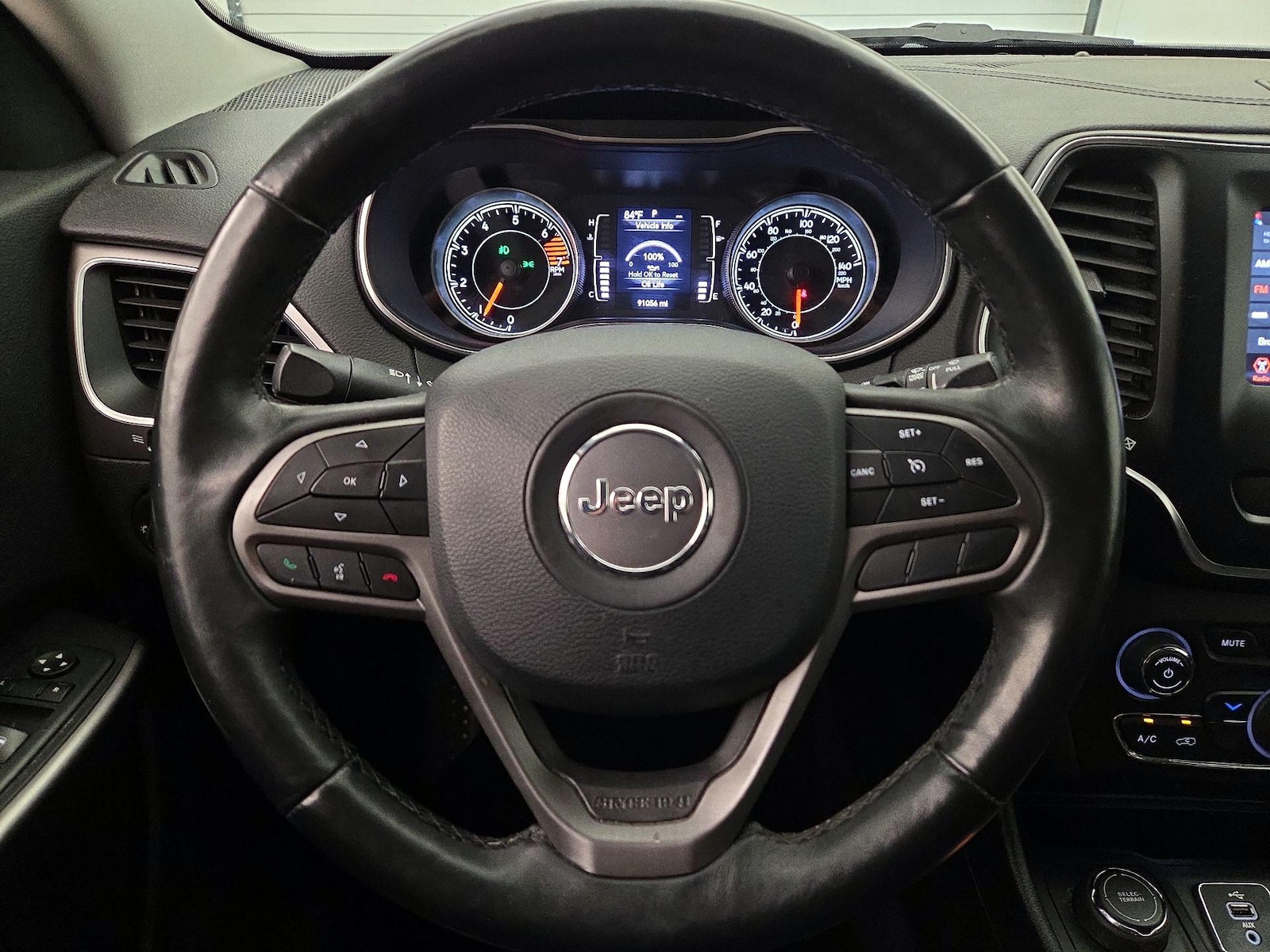 2019 Jeep Cherokee Latitude Plus - Photo 11