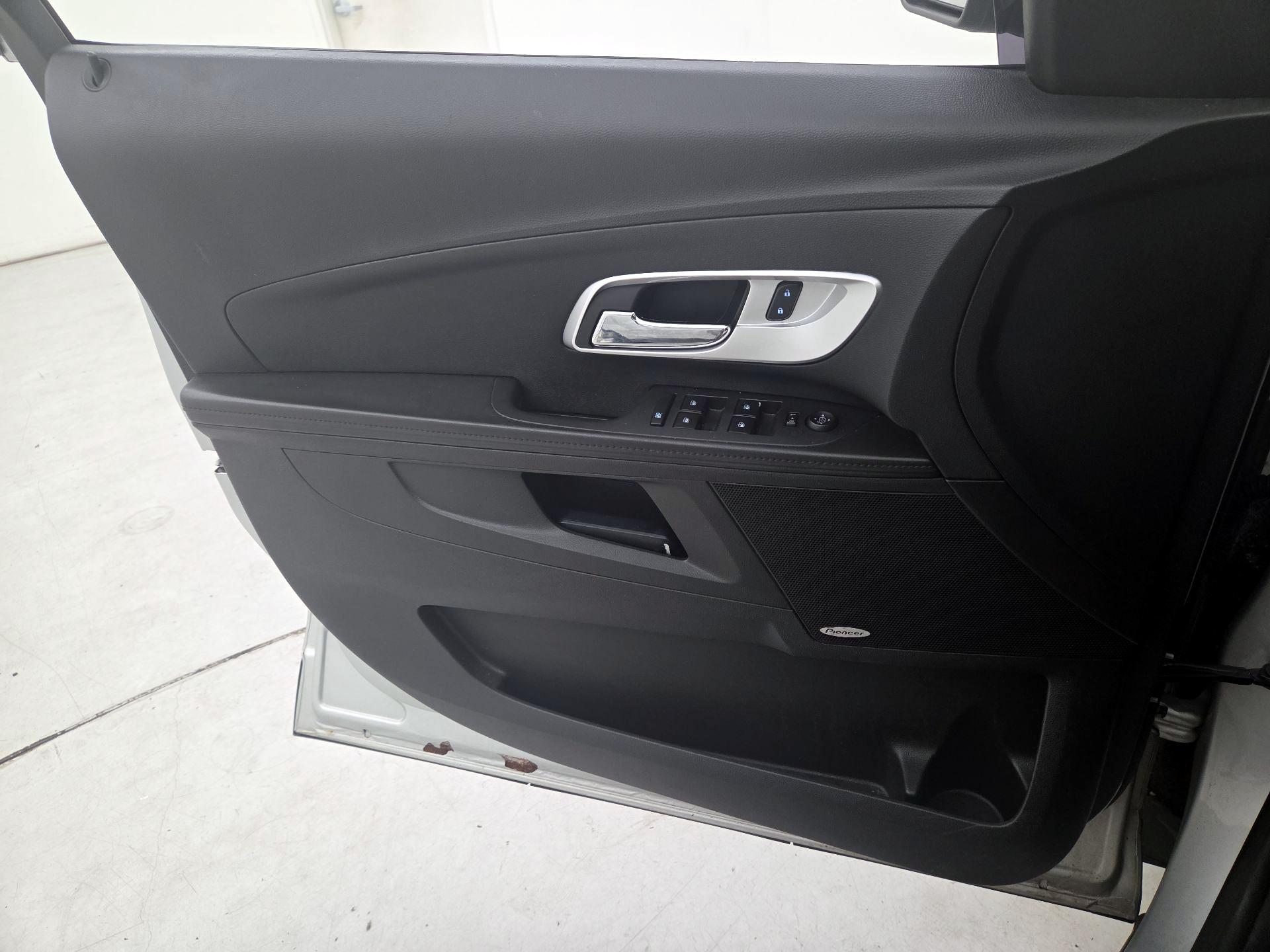 Thumbnail: 2016 Chevrolet Equinox - 12