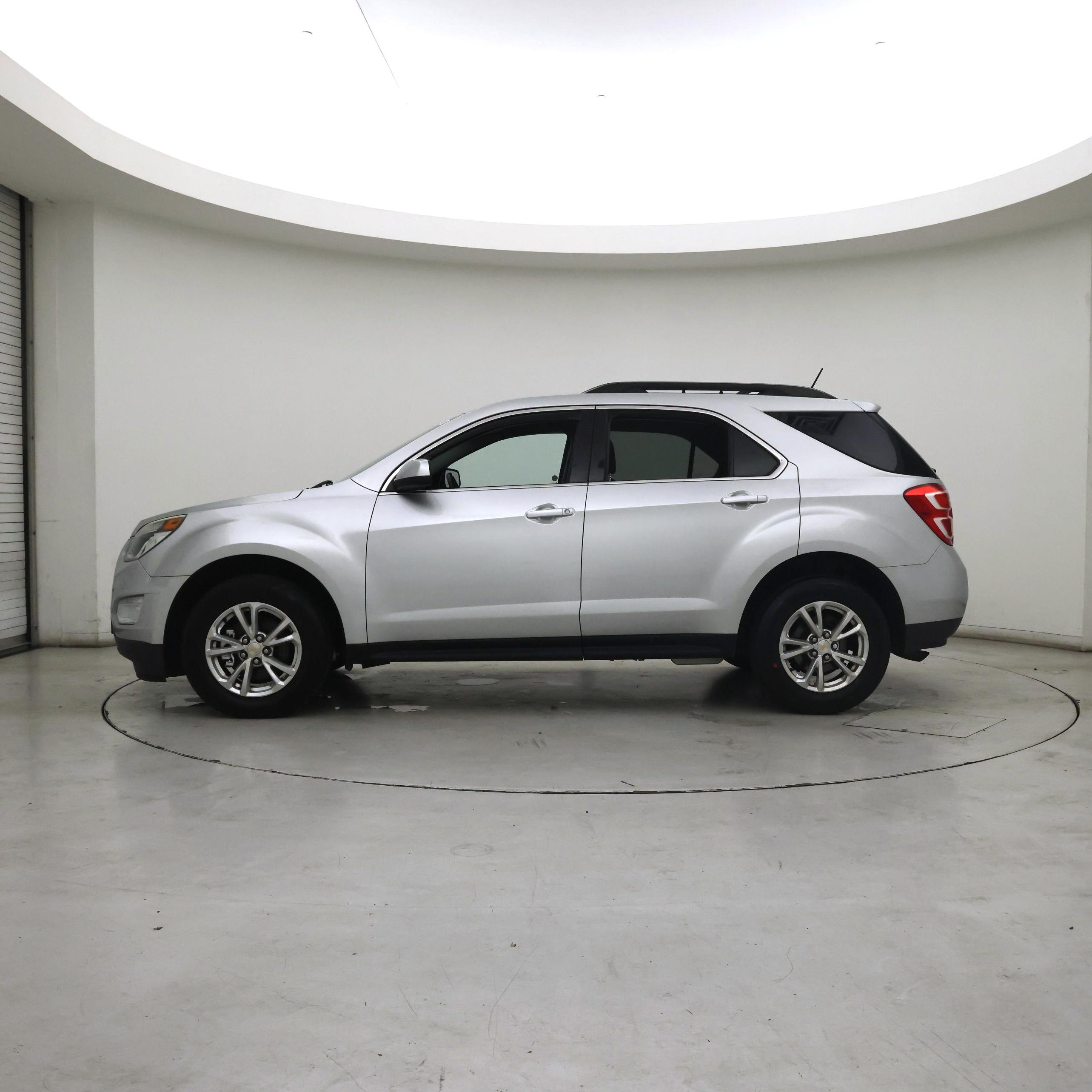 Thumbnail: 2016 Chevrolet Equinox - 3