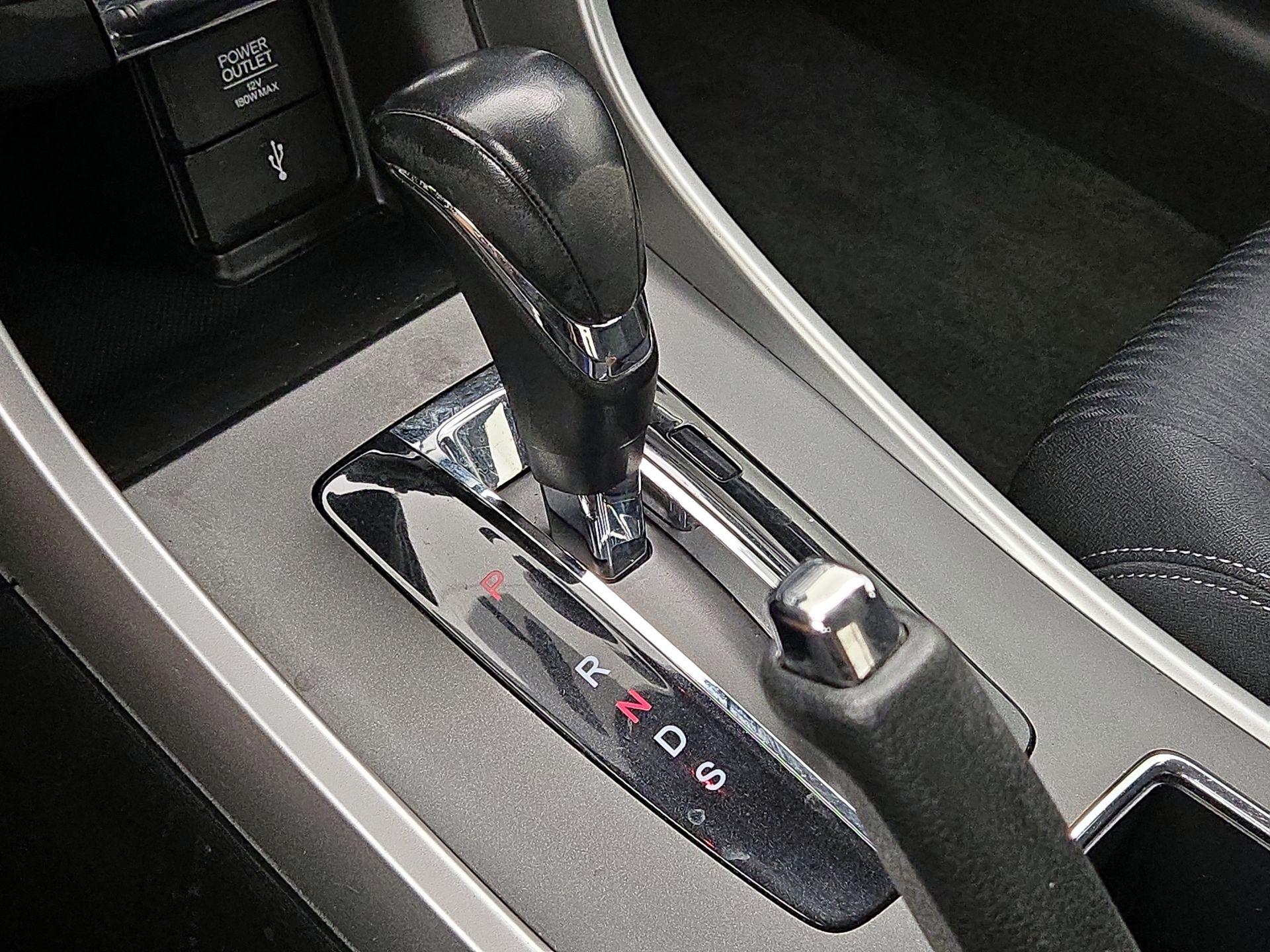 Thumbnail: 2015 Honda Accord - 17