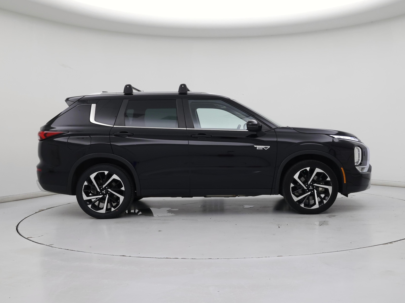 2023 Mitsubishi Outlander Plug-In Hybrid SE - Photo 8