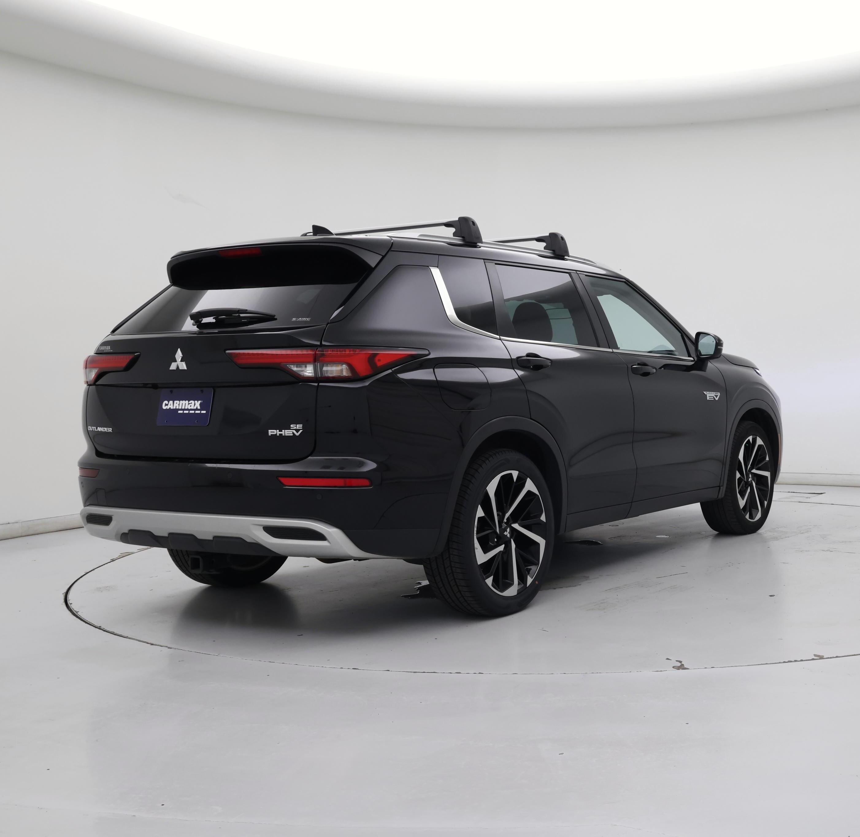 Thumbnail: 2023 Mitsubishi Outlander - 8