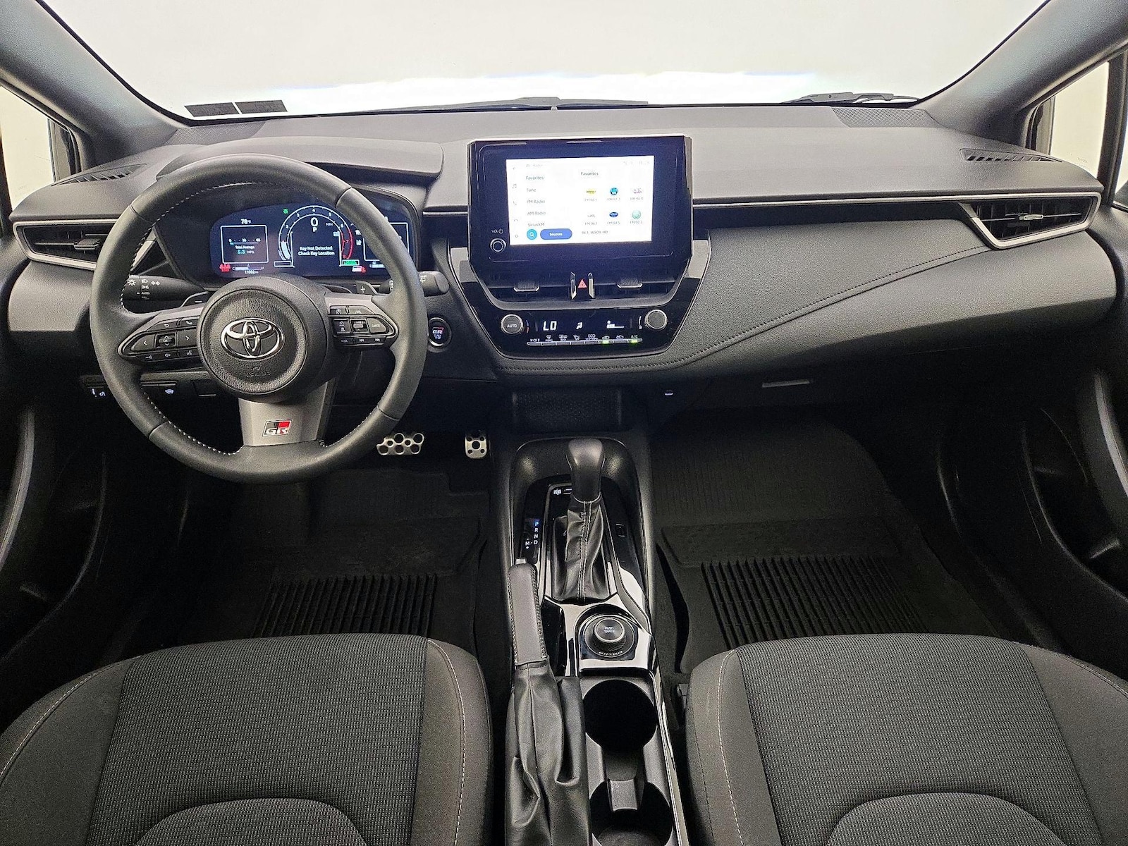 2025 Toyota GR Corolla Core - Photo 10
