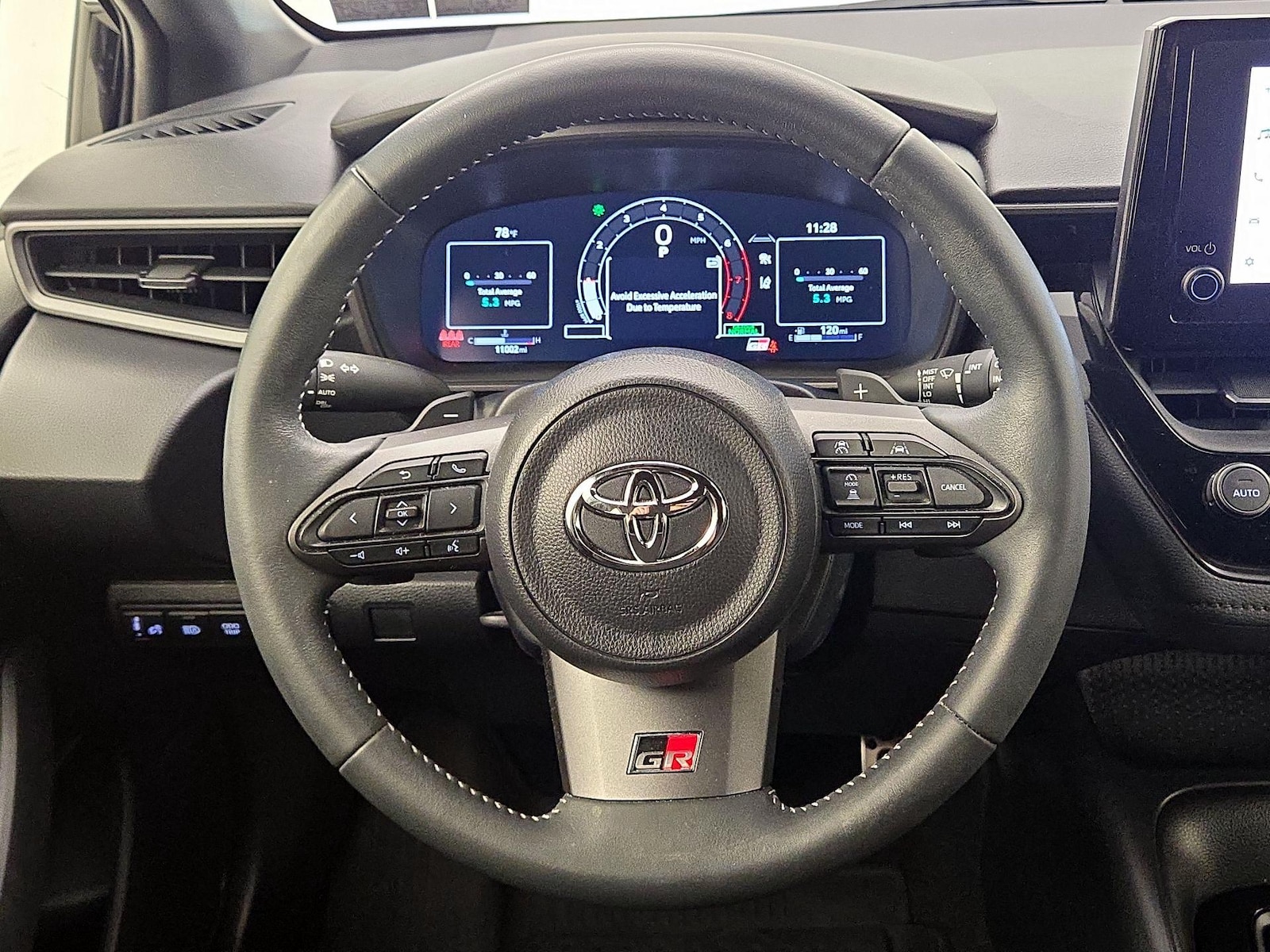 2025 Toyota GR Corolla Core - Photo 11