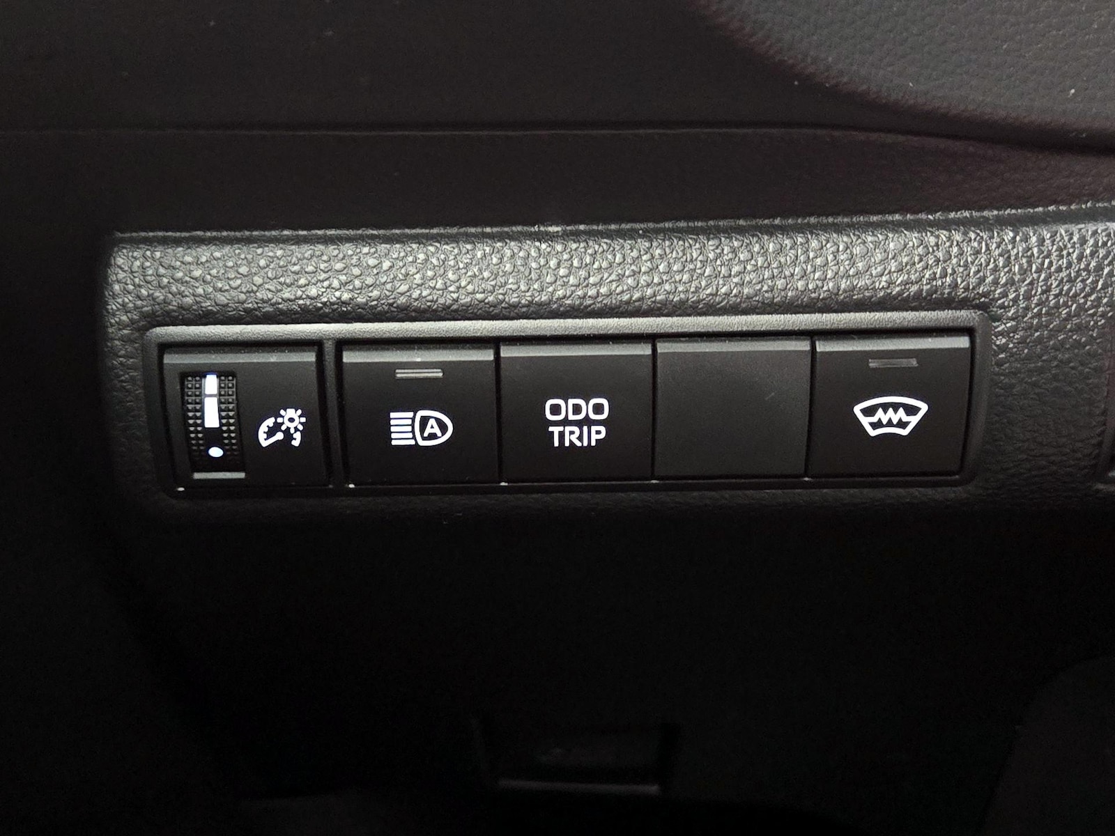 2025 Toyota GR Corolla Core - Photo 14