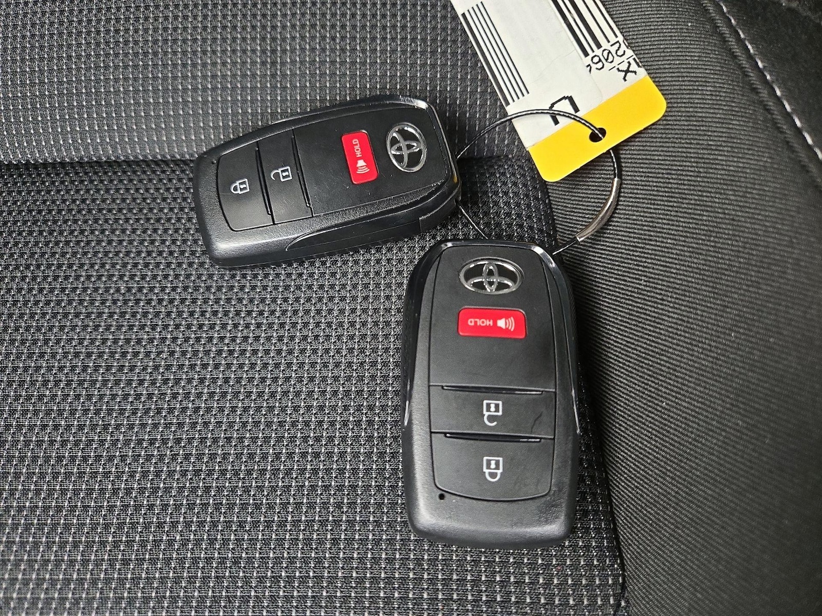 2025 Toyota GR Corolla Core - Photo 23
