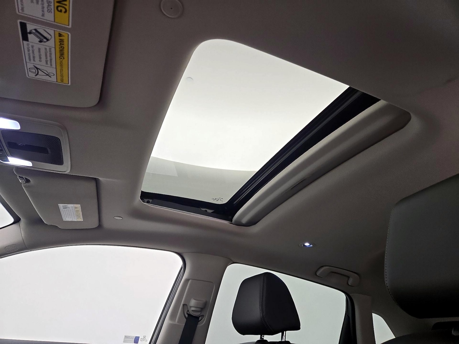 Sunroof(s) & Overhead Airbags