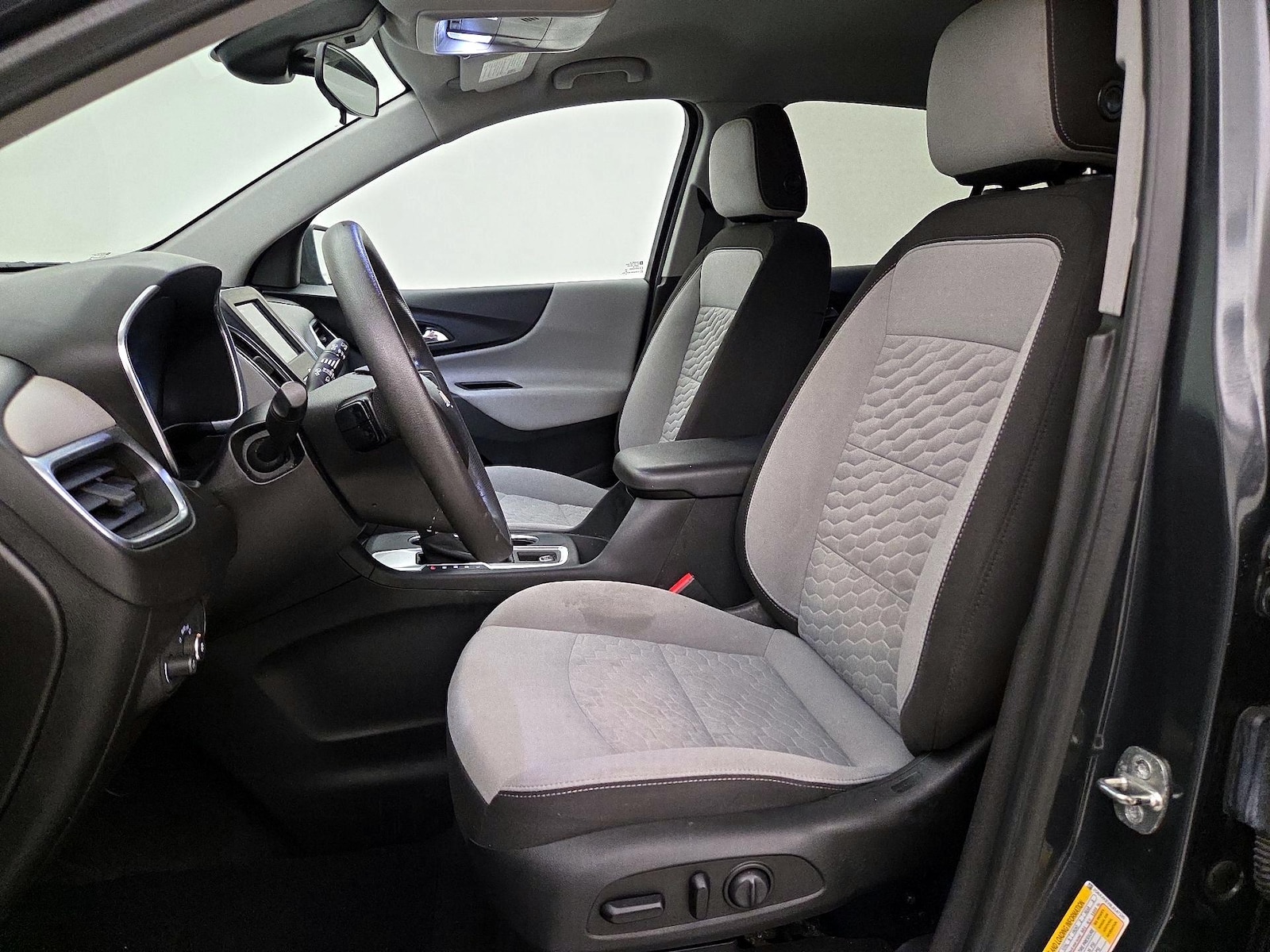 Power Seat(s) & Side Airbags