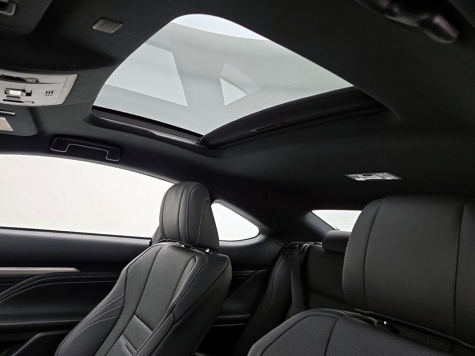 Sunroof(s) & Overhead Airbags