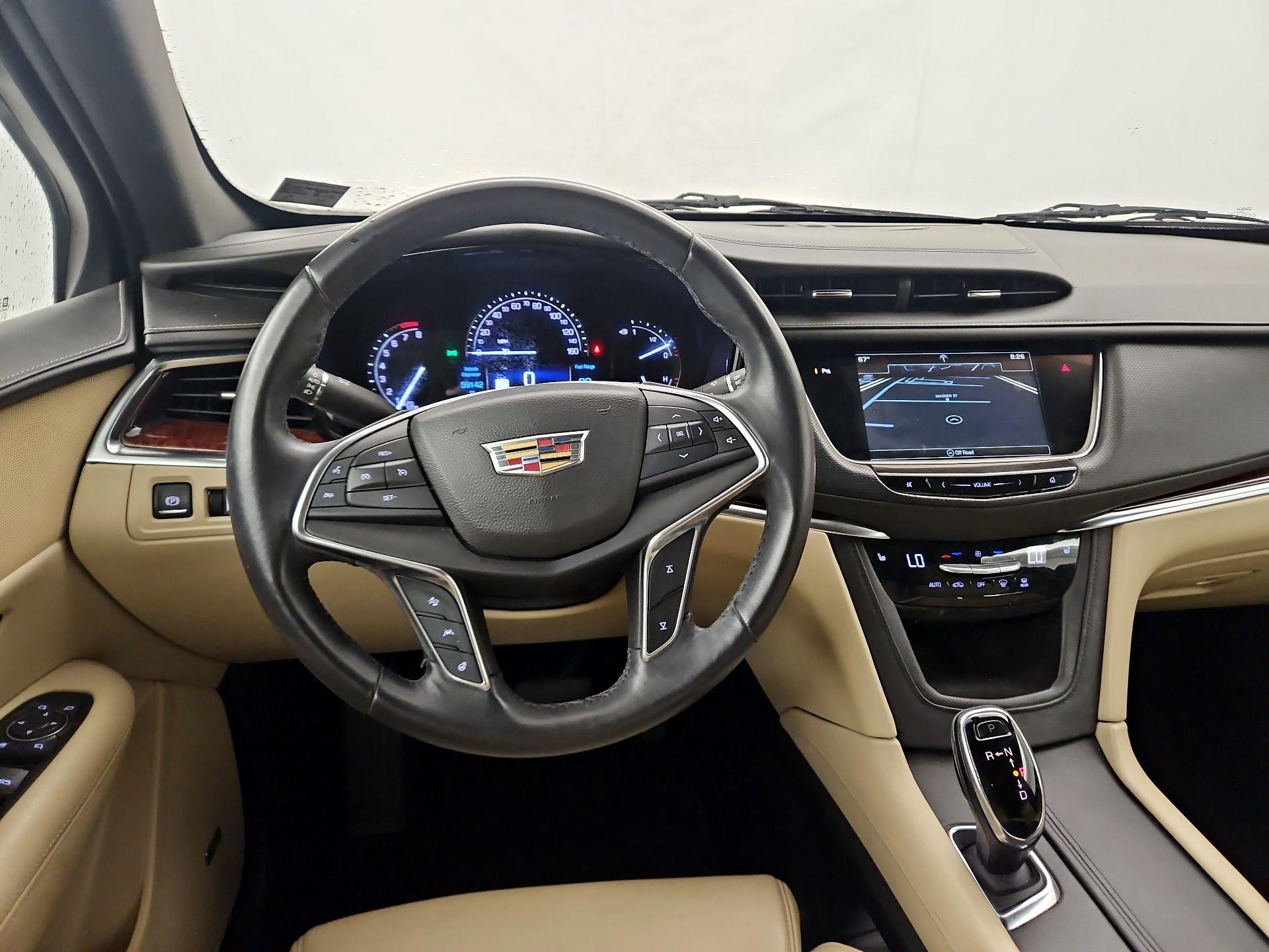 Thumbnail: 2017 Cadillac XT5 - 10
