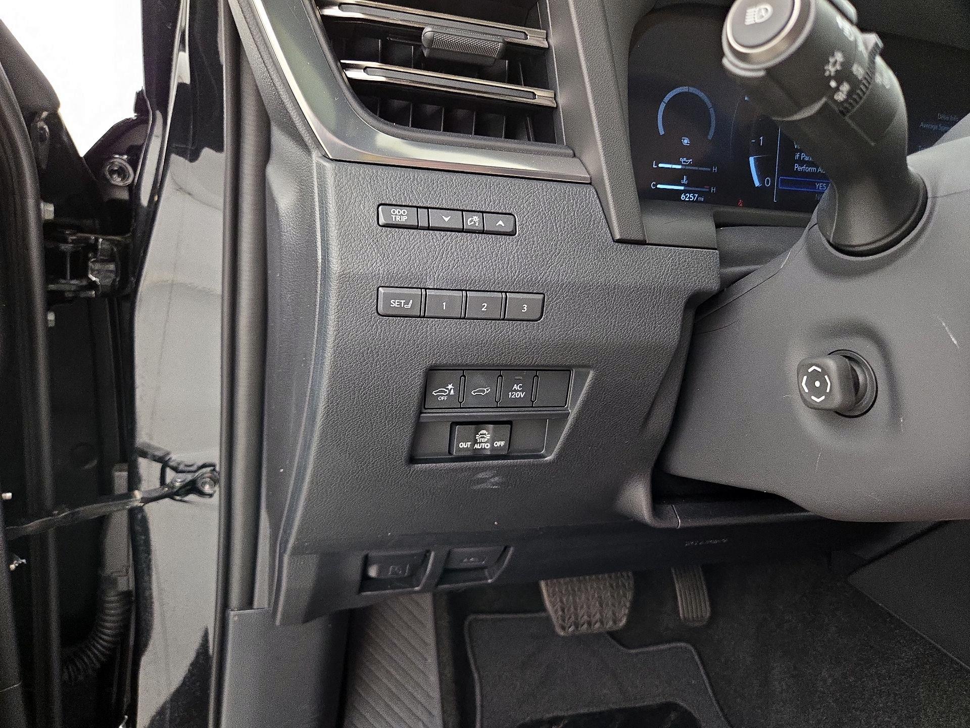 Thumbnail: 2025 Lexus GX - 13