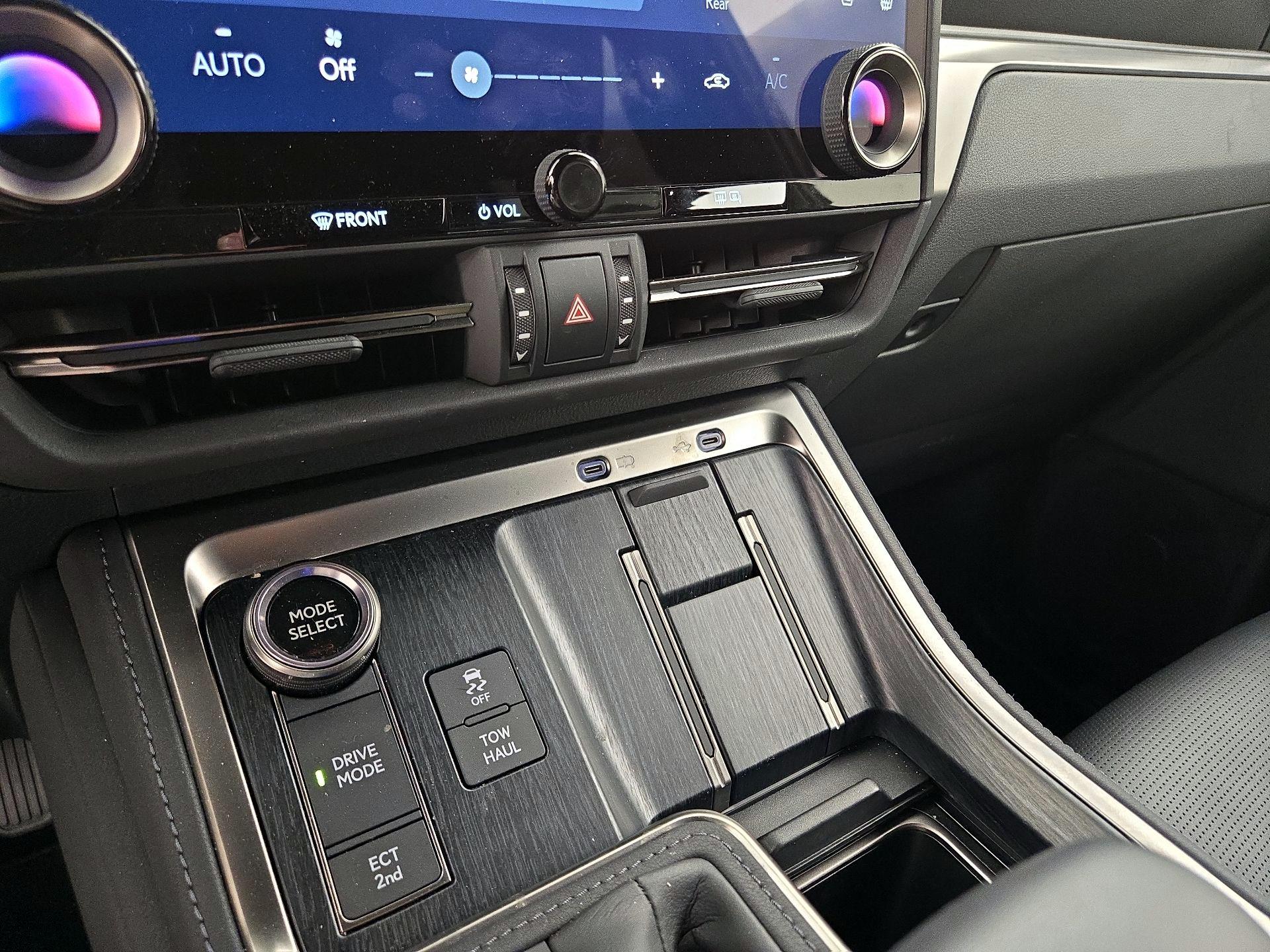 Thumbnail: 2025 Lexus GX - 18