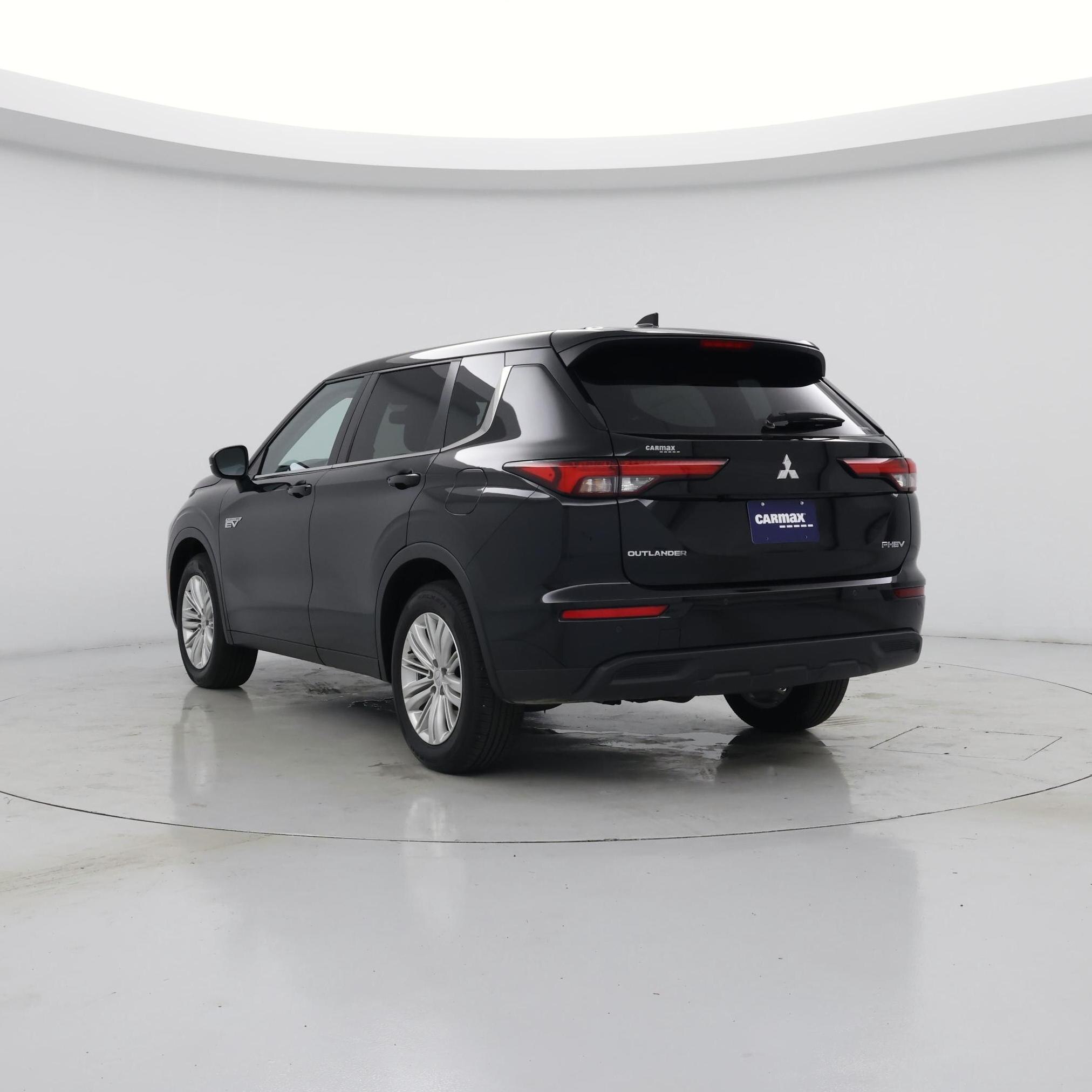 Thumbnail: 2024 Mitsubishi Outlander - 2