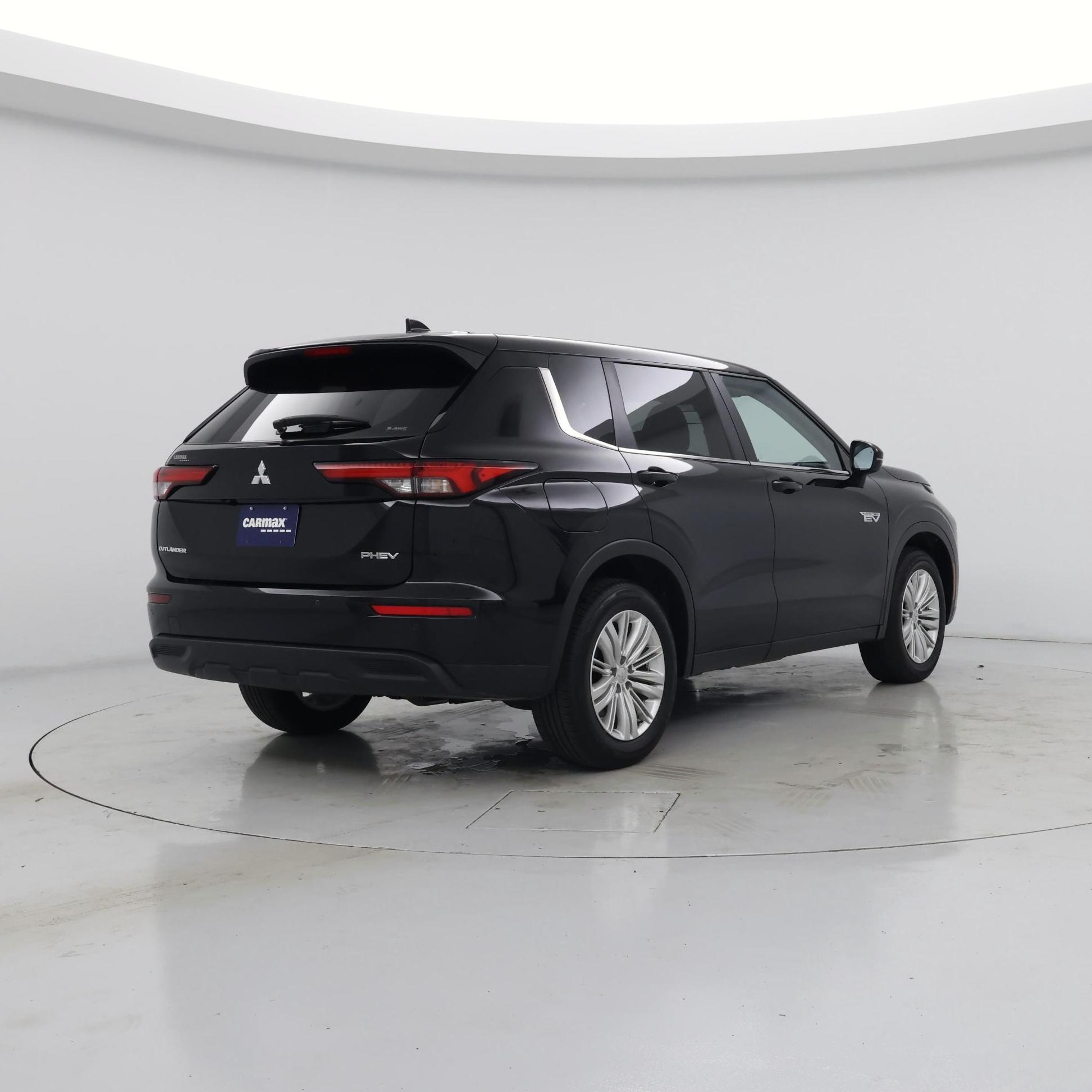 Thumbnail: 2024 Mitsubishi Outlander - 8