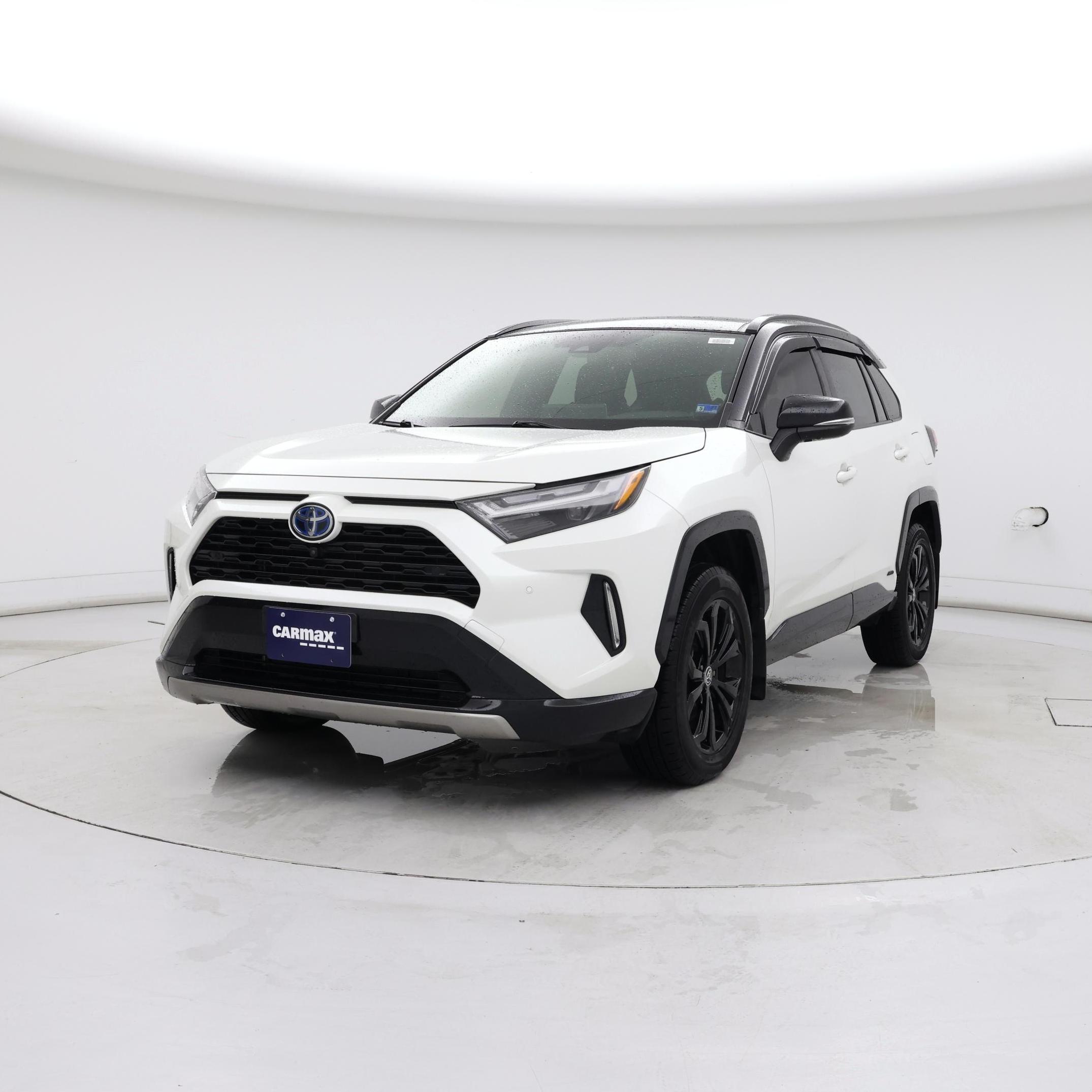 Thumbnail: 2022 Toyota RAV4 - 4
