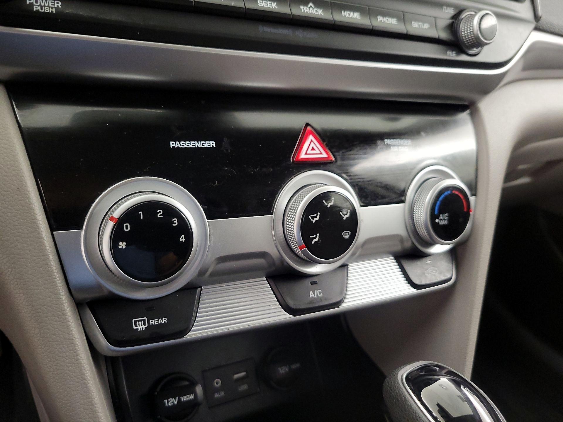 Thumbnail: 2019 Hyundai Elantra - 16