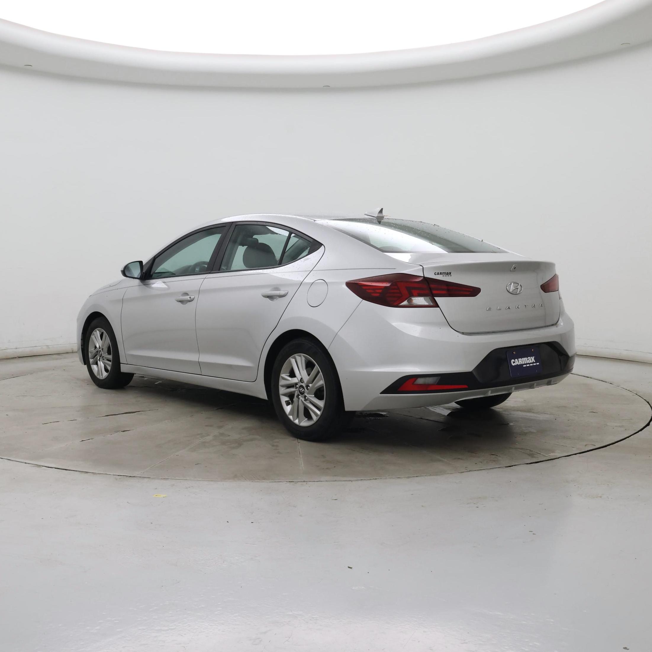 Thumbnail: 2019 Hyundai Elantra - 2