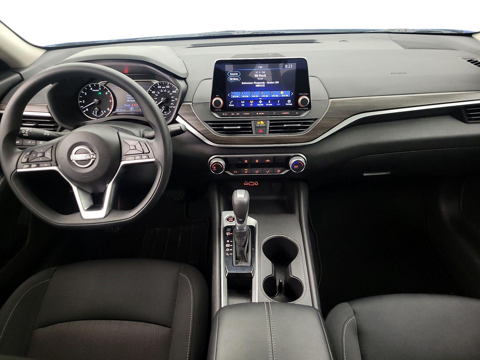 Thumbnail: 2025 Nissan Altima - 9