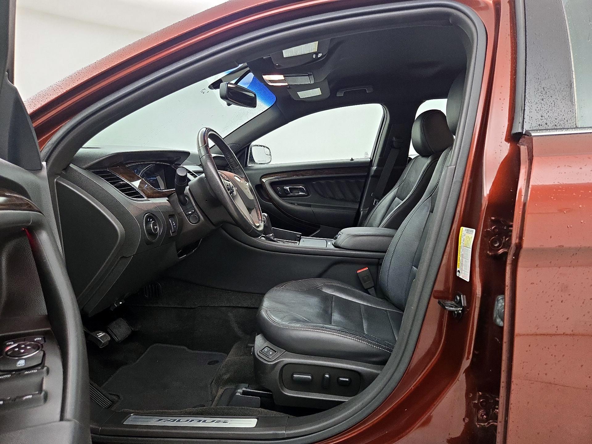 Thumbnail: 2015 Ford Taurus - 11