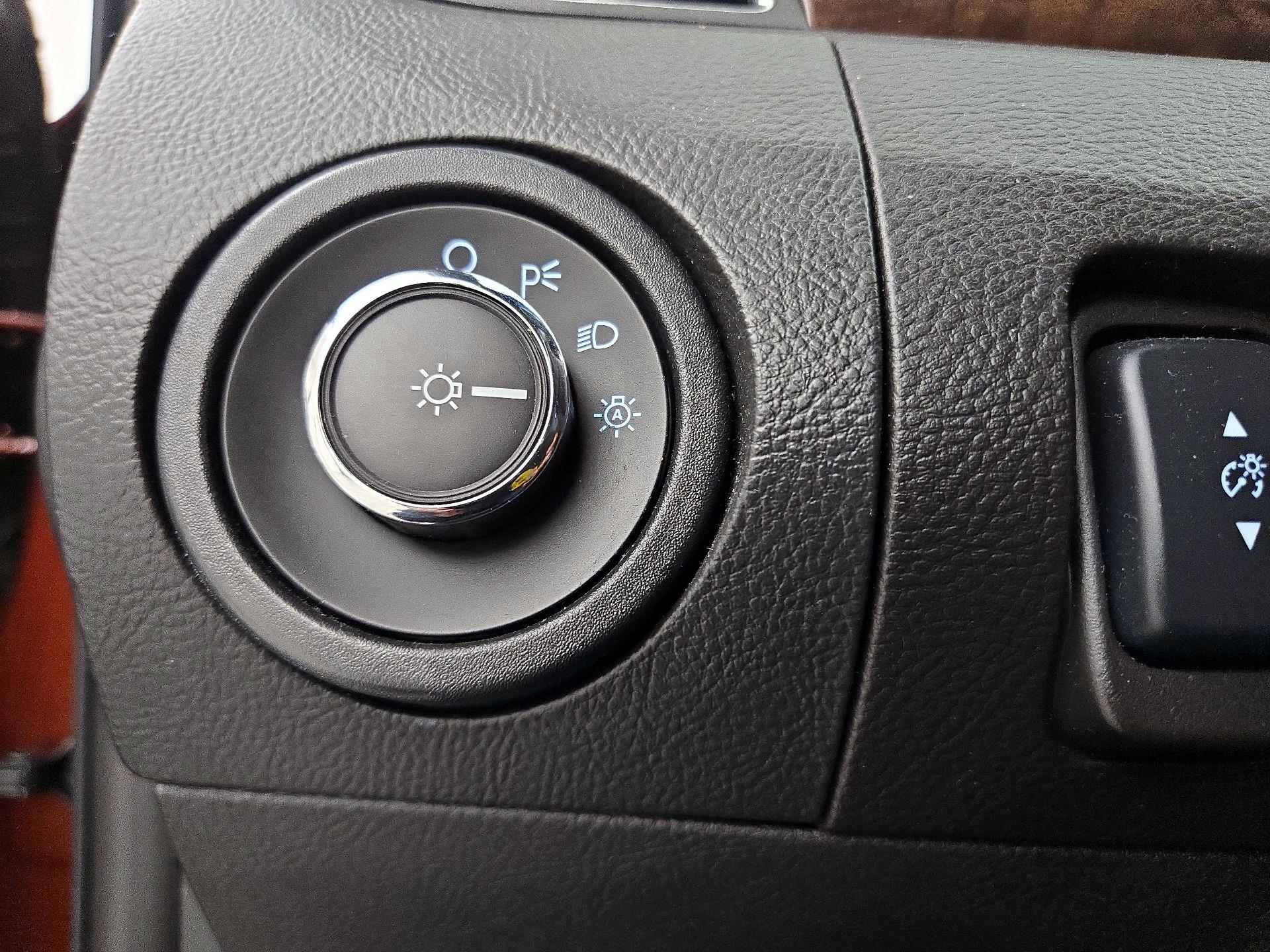 Thumbnail: 2015 Ford Taurus - 13