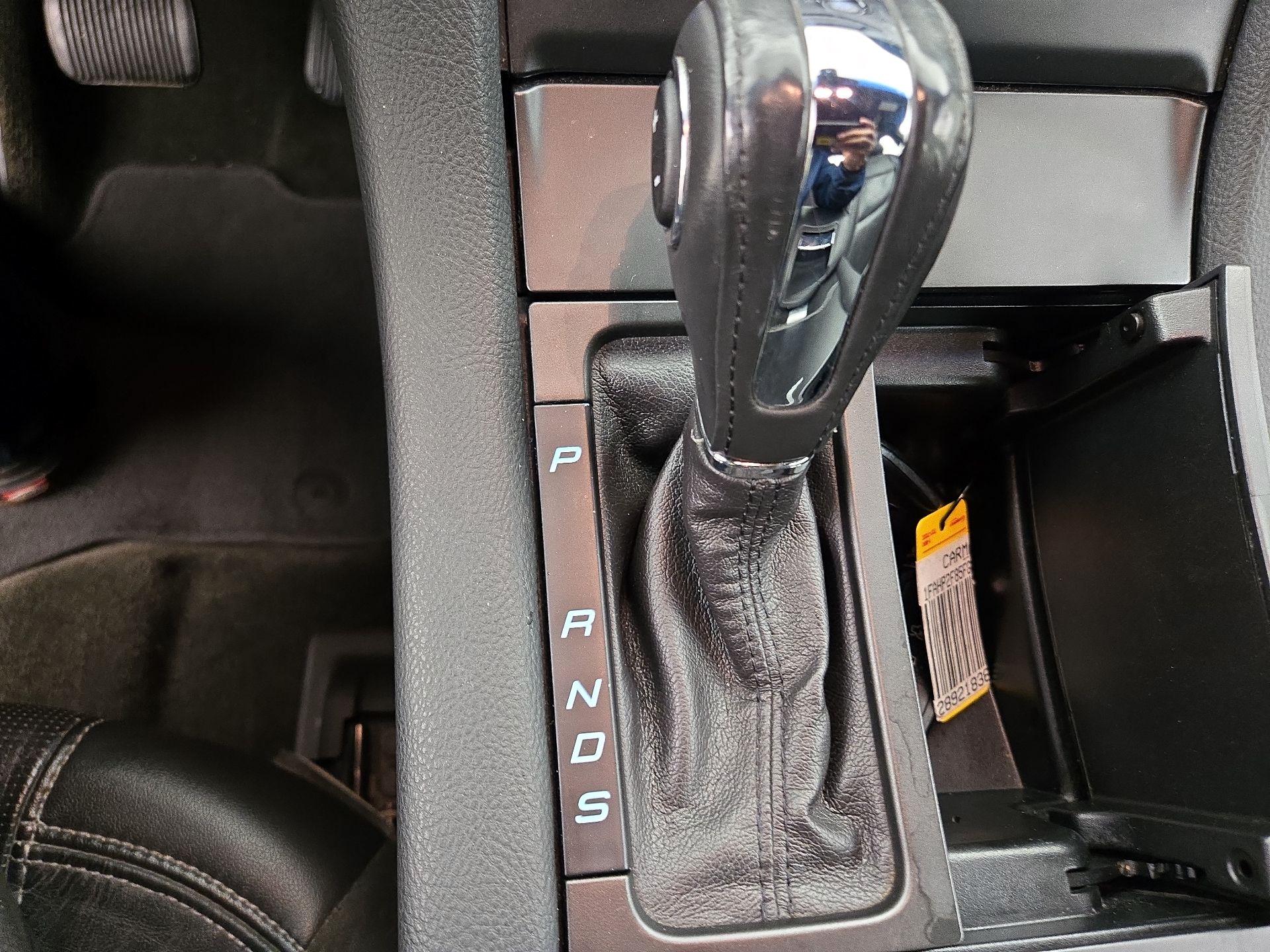 Thumbnail: 2015 Ford Taurus - 17