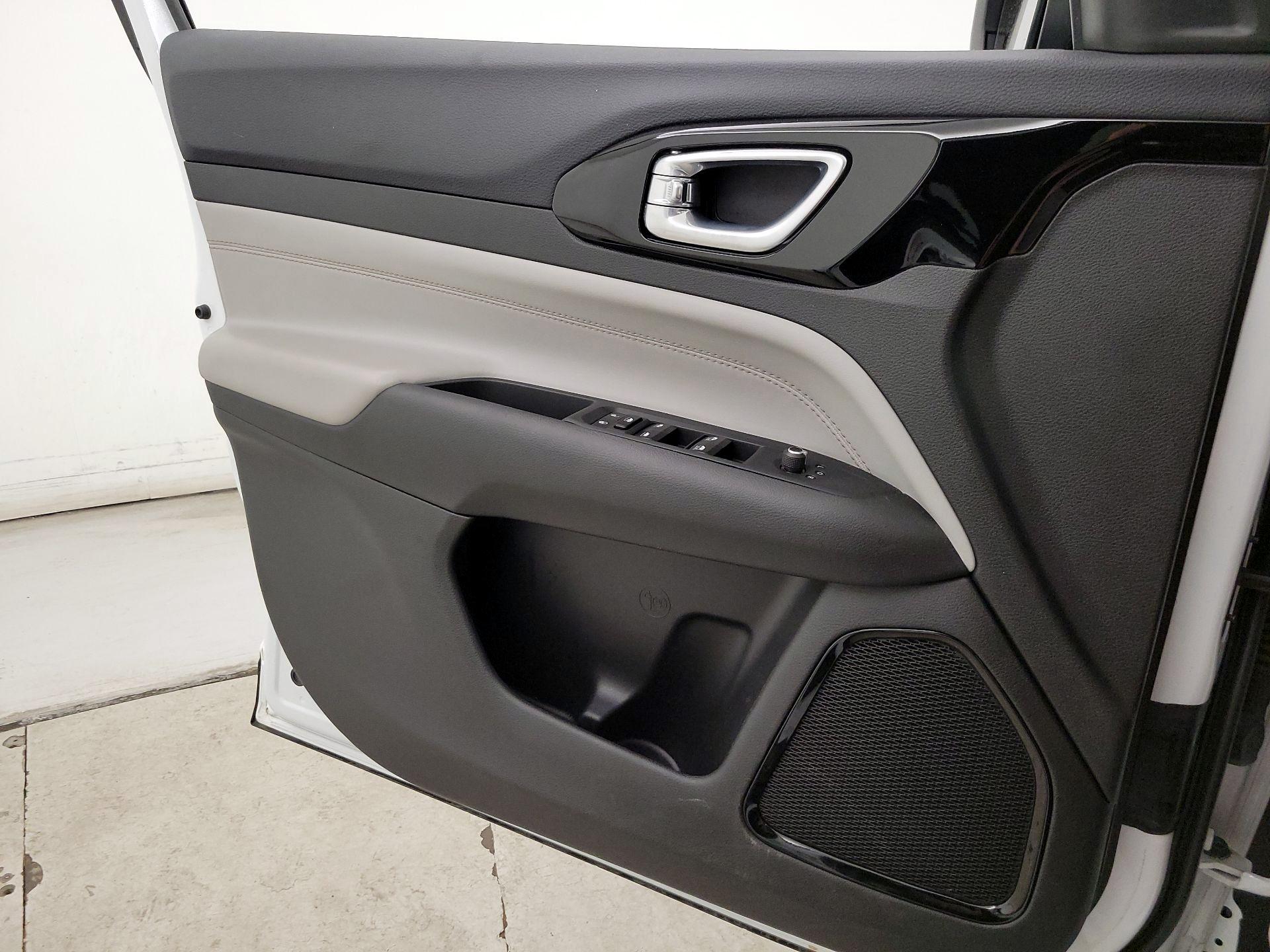 Thumbnail: 2025 Jeep Compass - 12