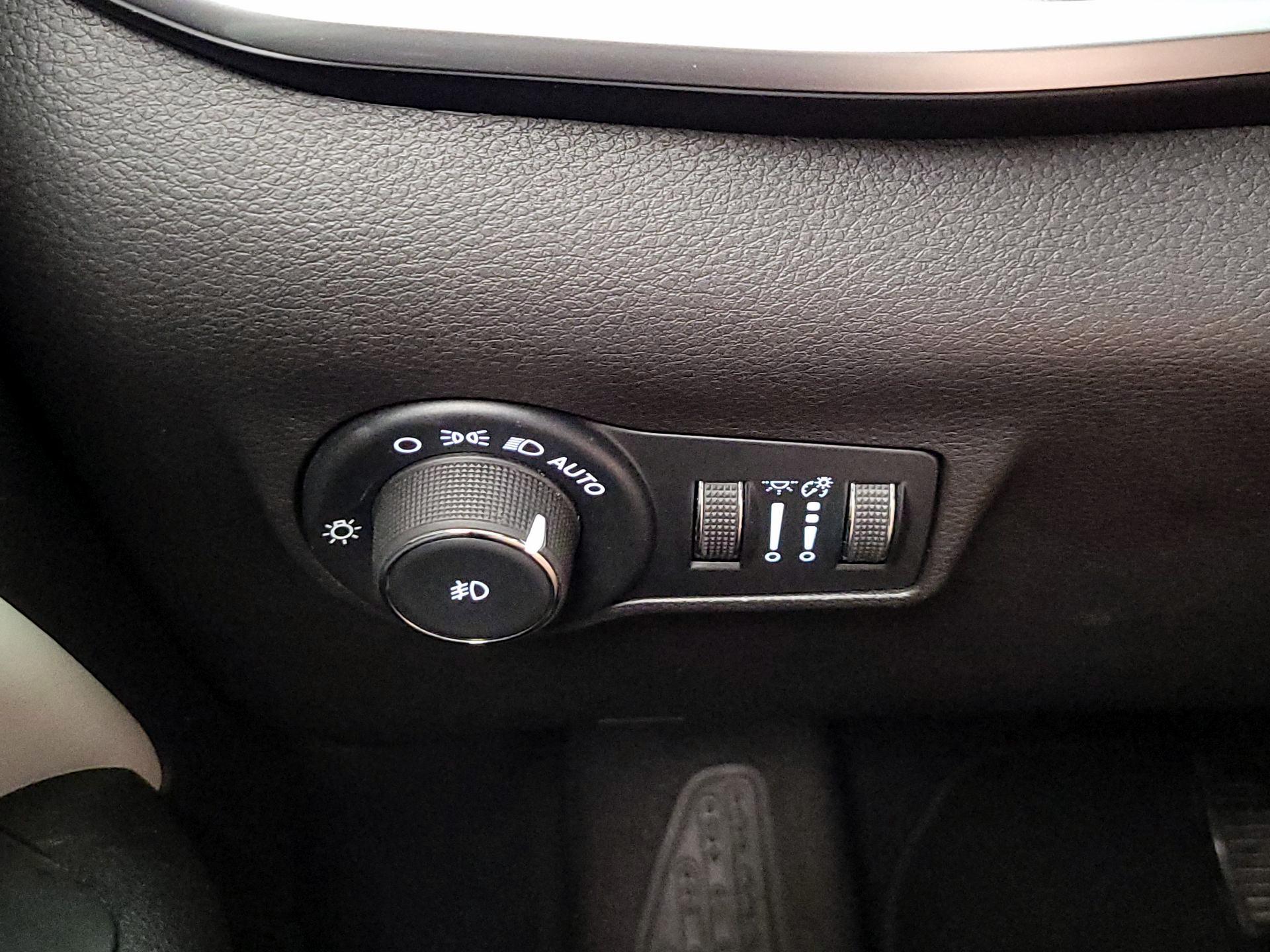 Thumbnail: 2025 Jeep Compass - 13