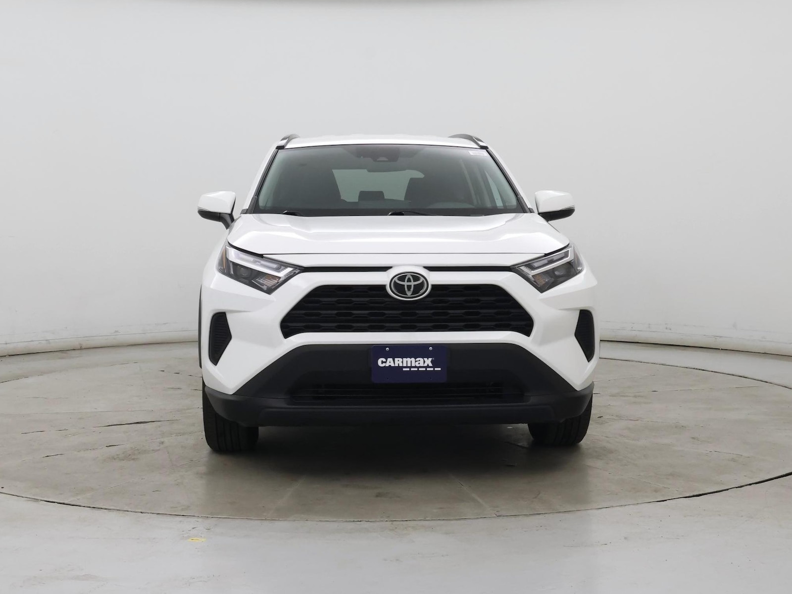 2025 Toyota RAV4 XLE - Photo 6