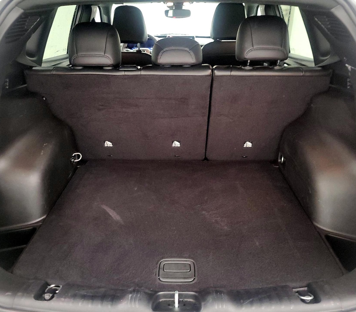 Trunk/Cargo (Seats Up)