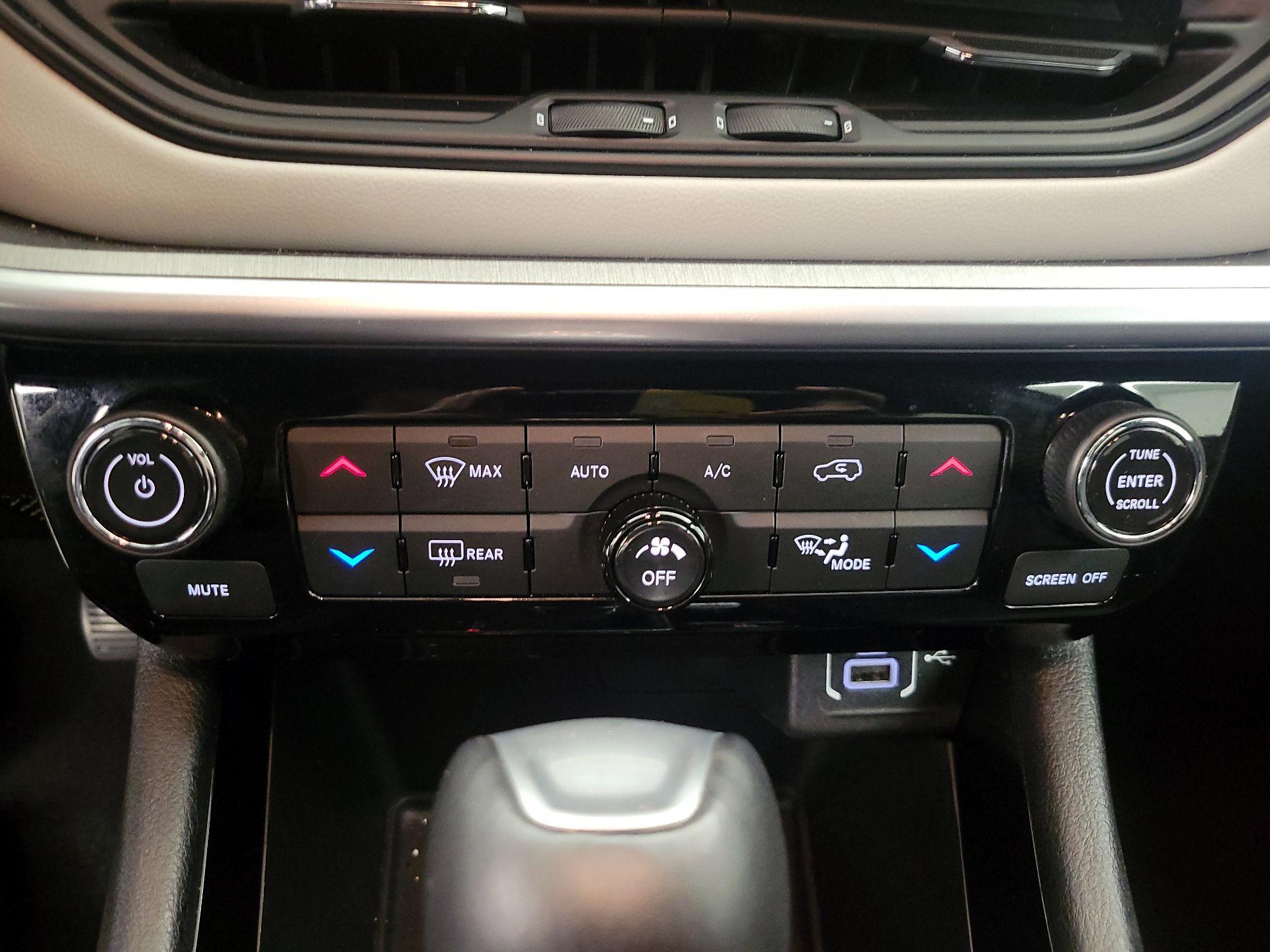 Thumbnail: 2025 Jeep Compass - 16